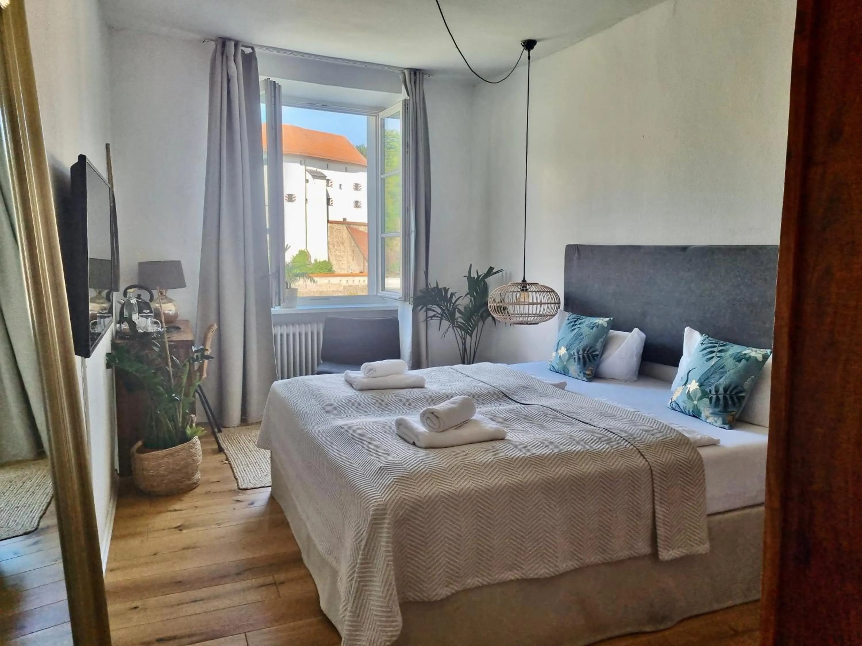 Bed in Boutique Hotel Morgentau