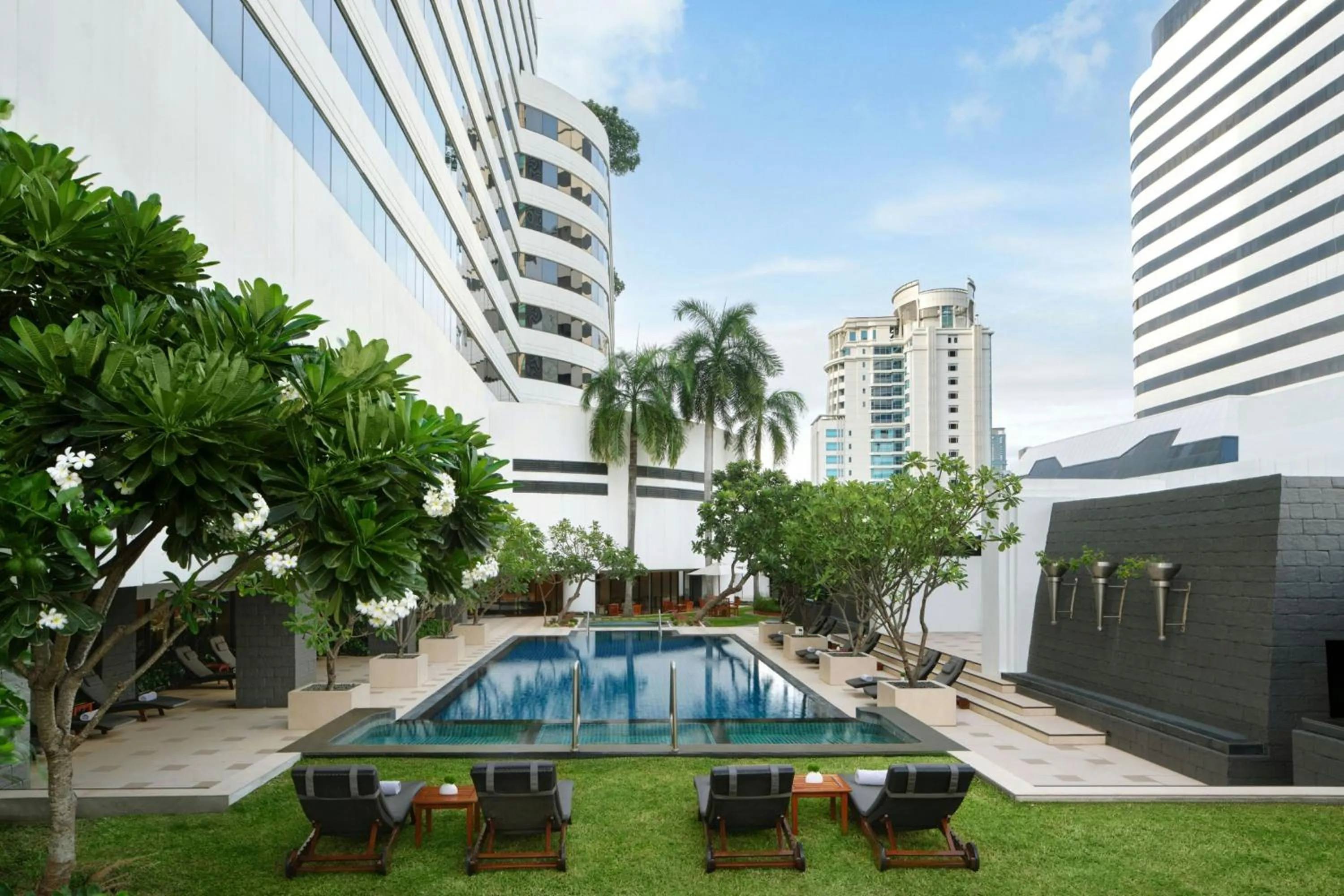 Area and facilities in JW Marriott Hotel Bangkok