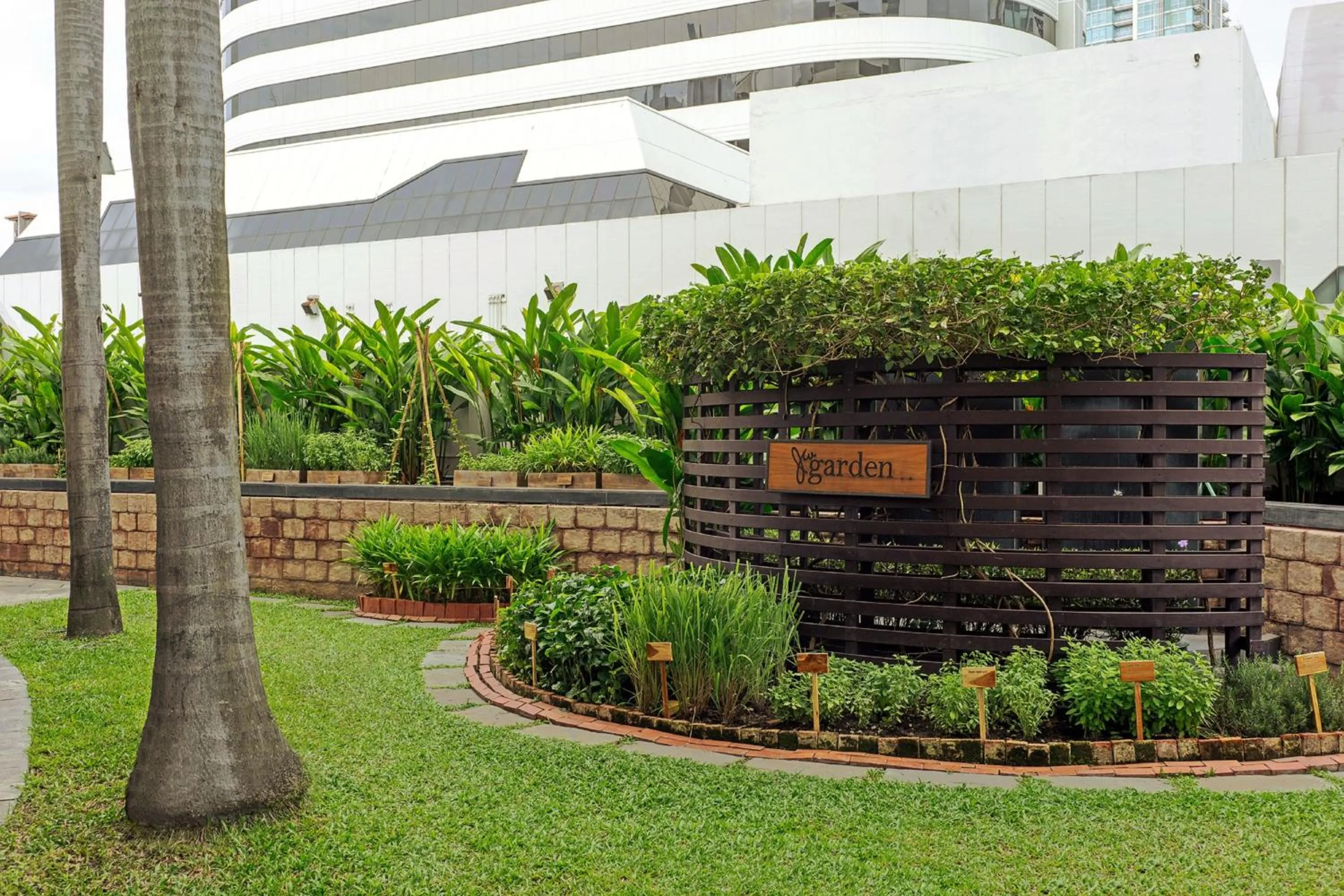 Area and facilities in JW Marriott Hotel Bangkok