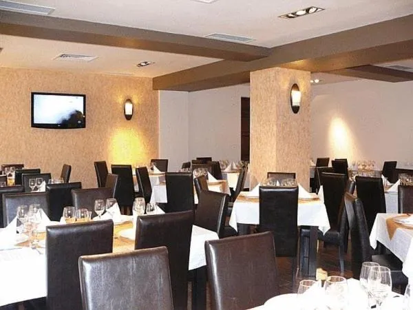 Restaurant/places to eat in Hotel Davos