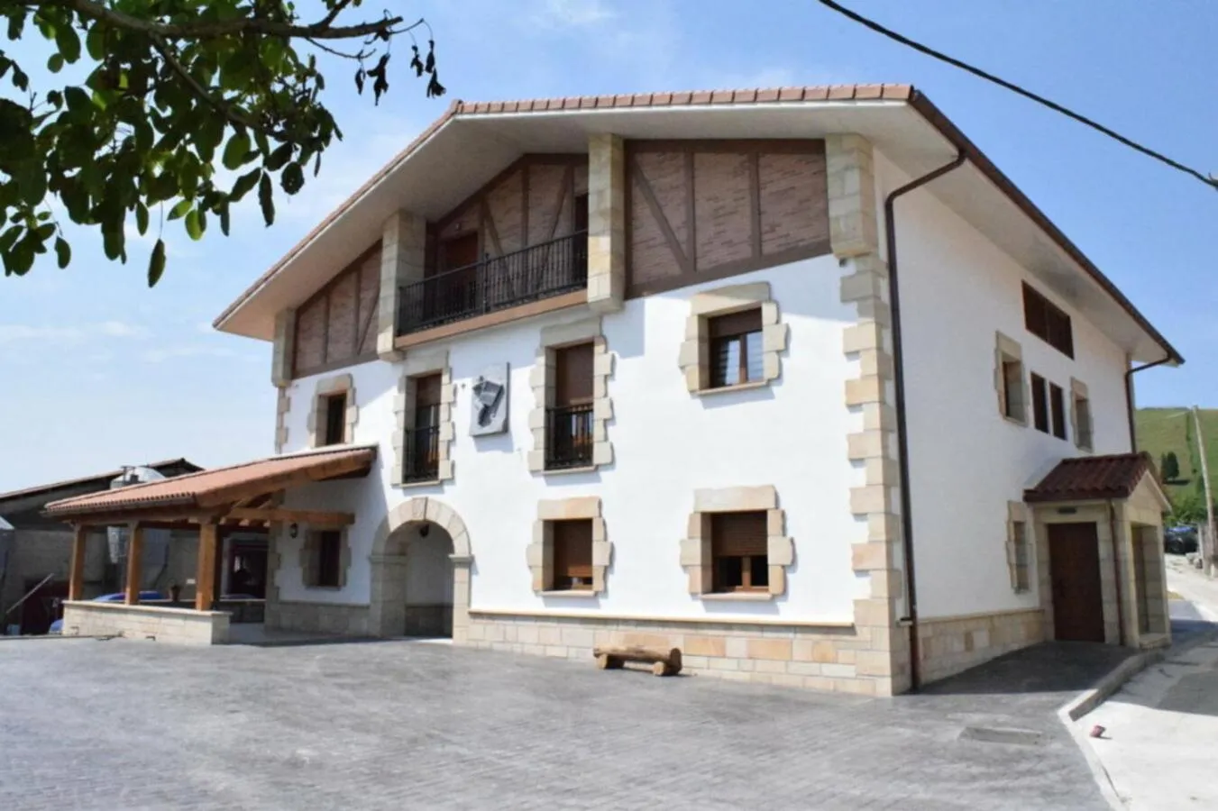 Facade/entrance in Endaneta Berri