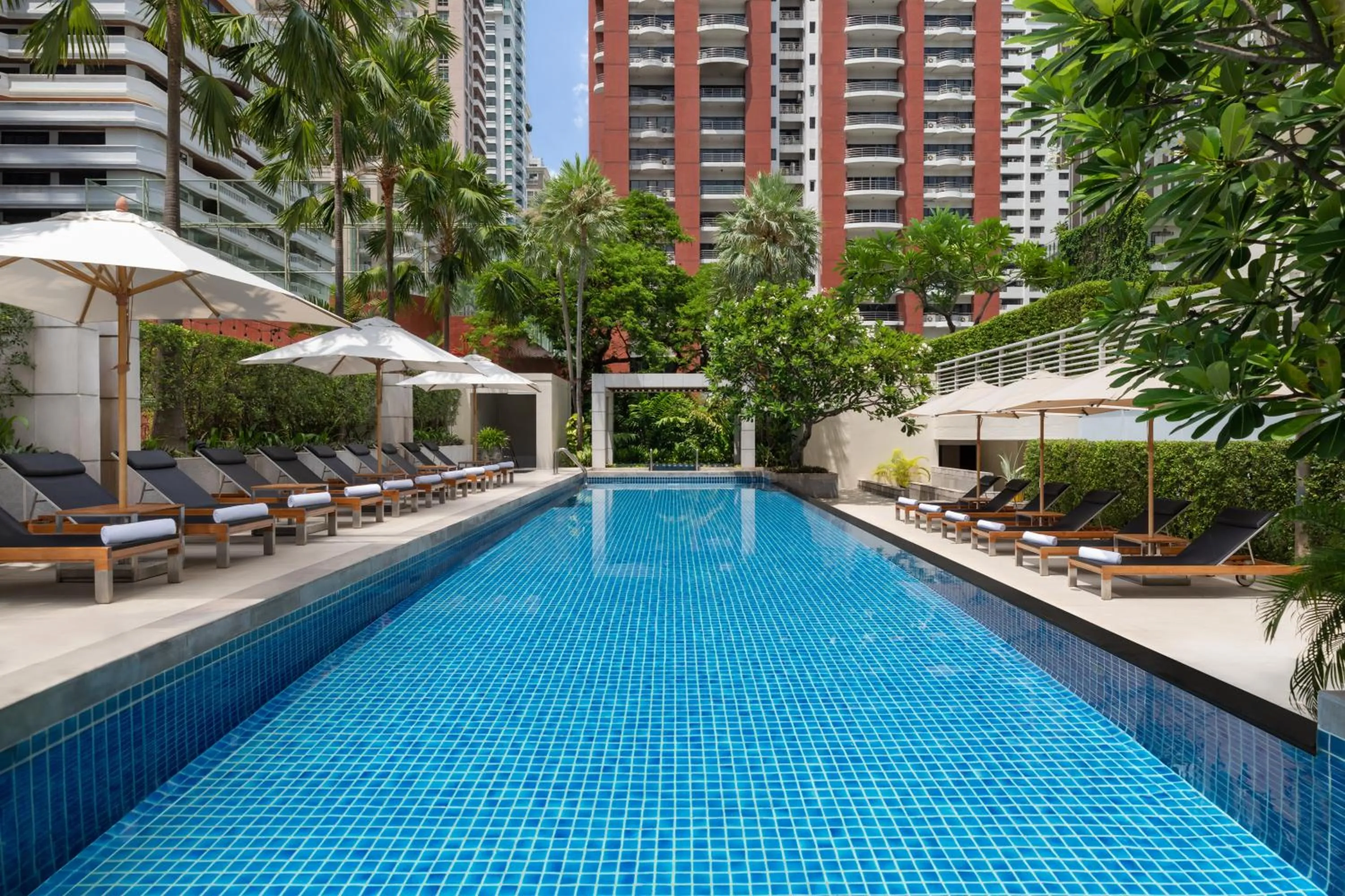 Swimming pool in Courtyard by Marriott Bangkok