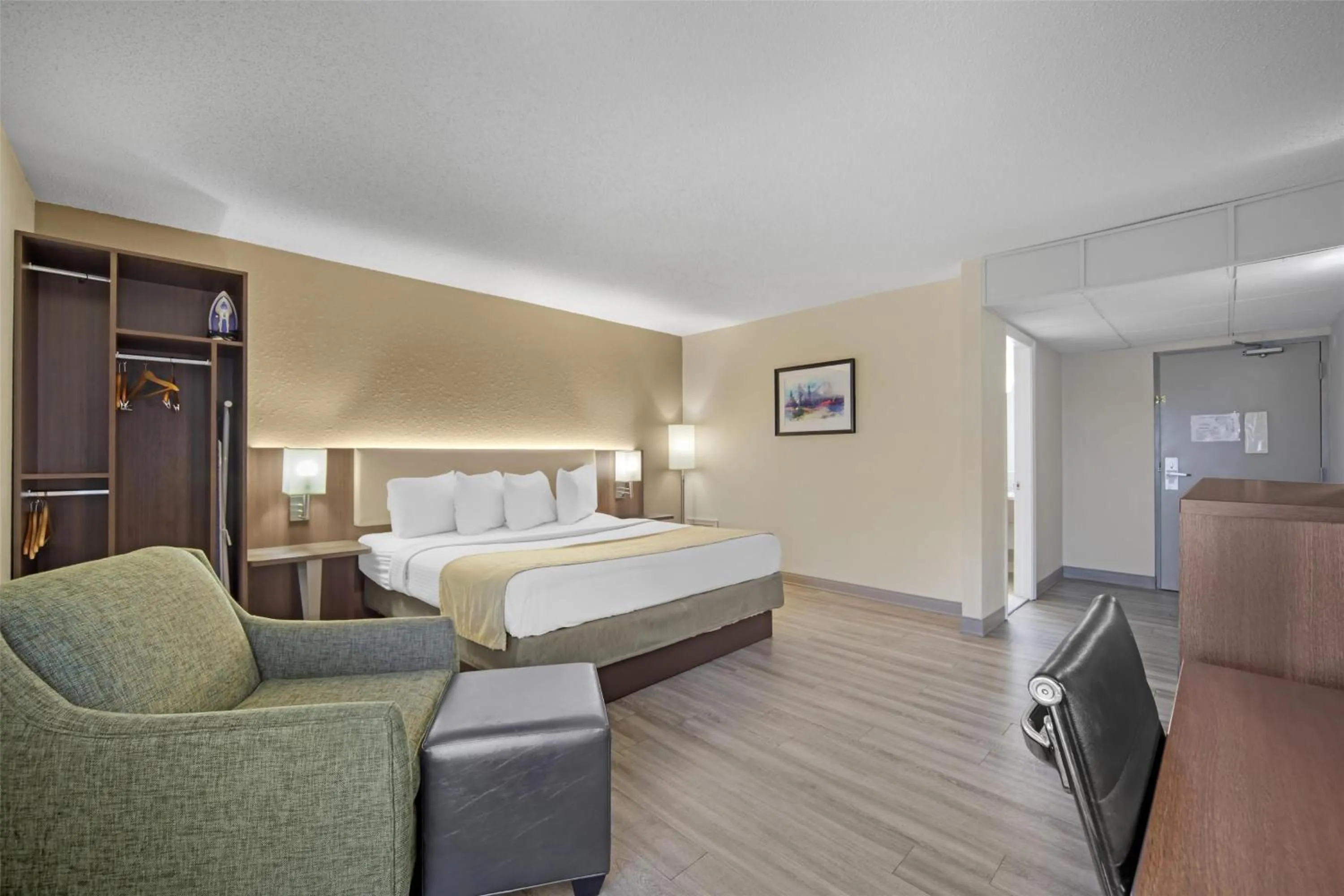 Bedroom, Bed in Best Western Galaxy Inn