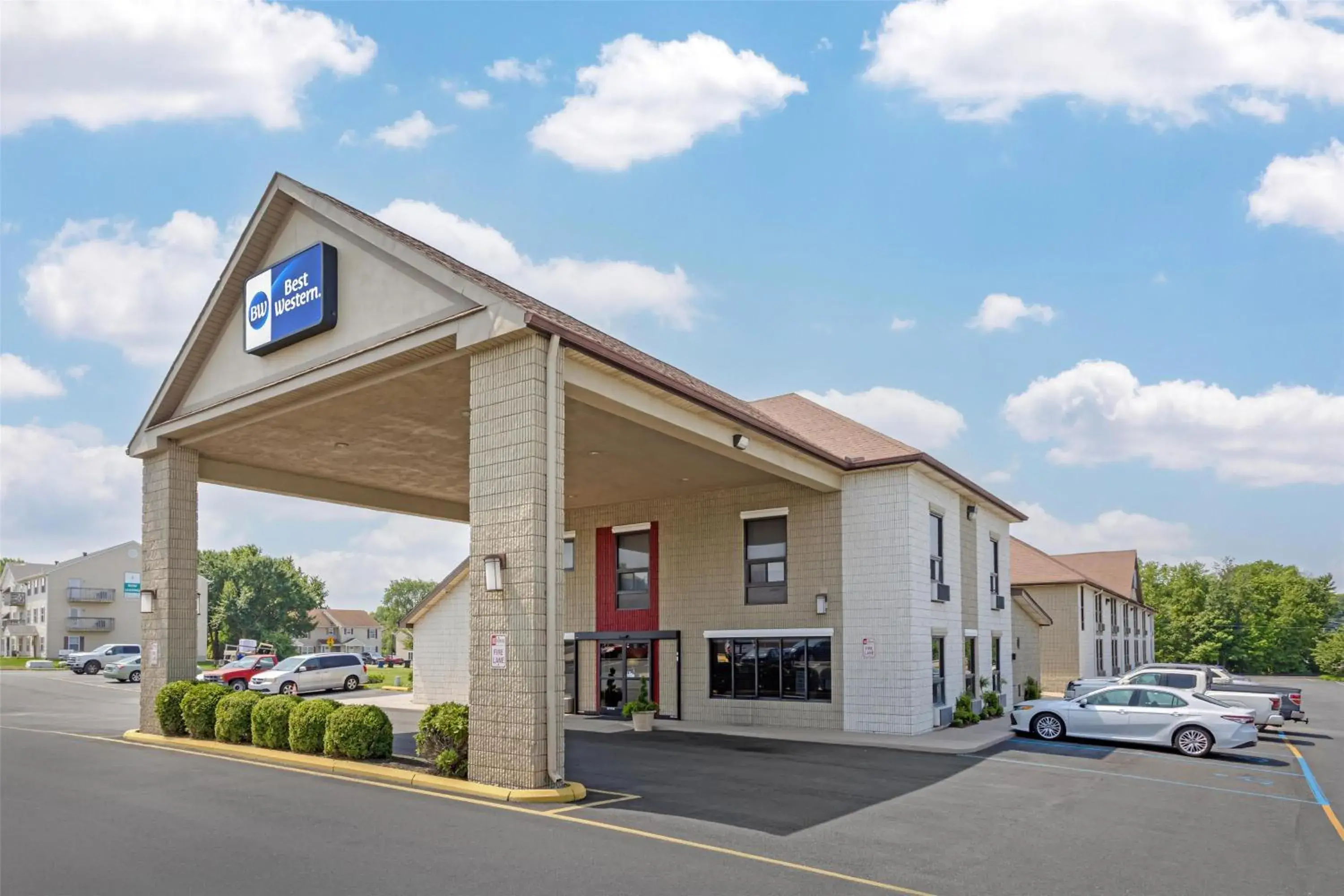 Property building in Best Western Galaxy Inn Property building in Best Western Galaxy Inn