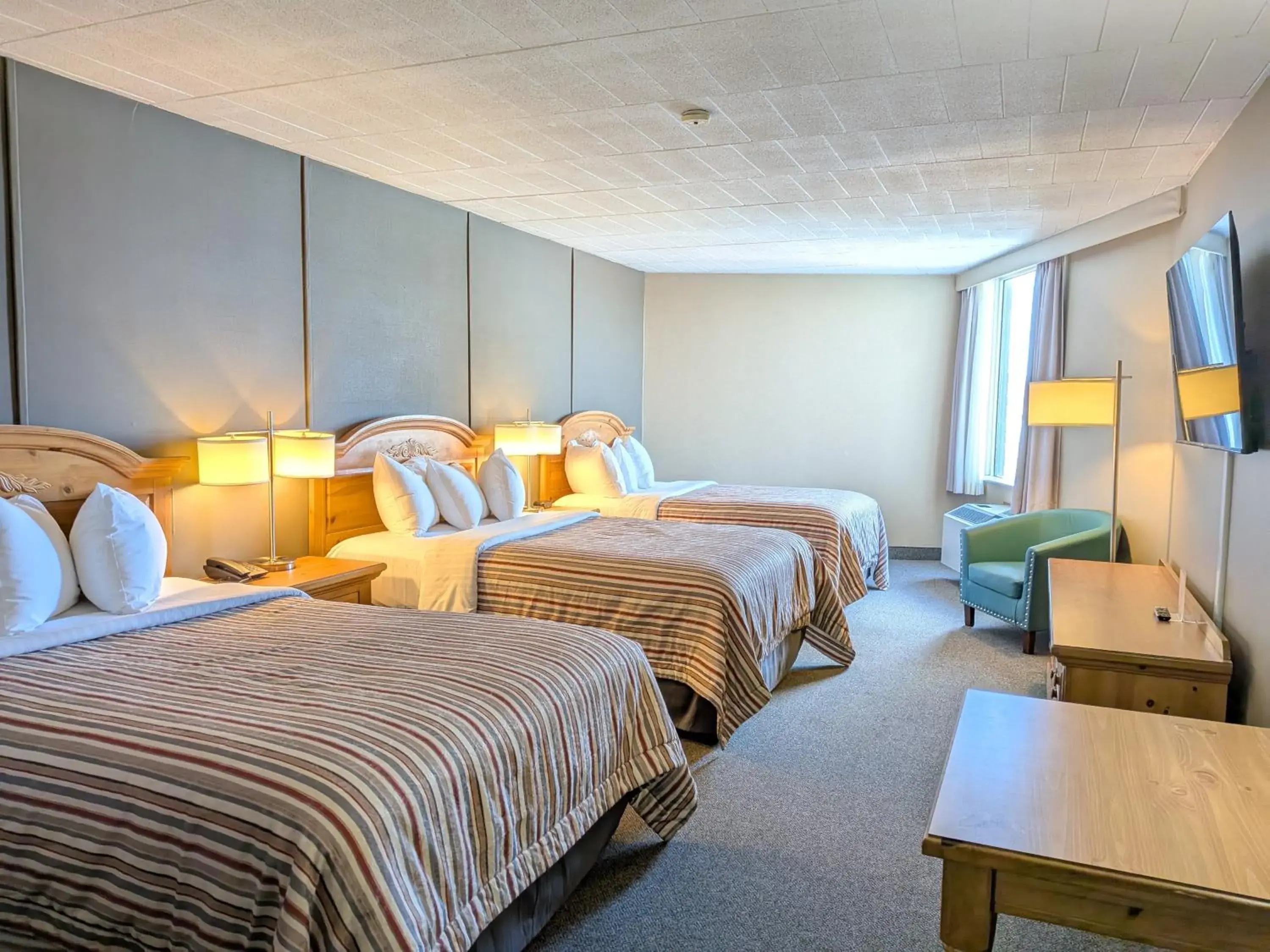 Bed in Confederation Place Hotel Bed in Confederation Place Hotel