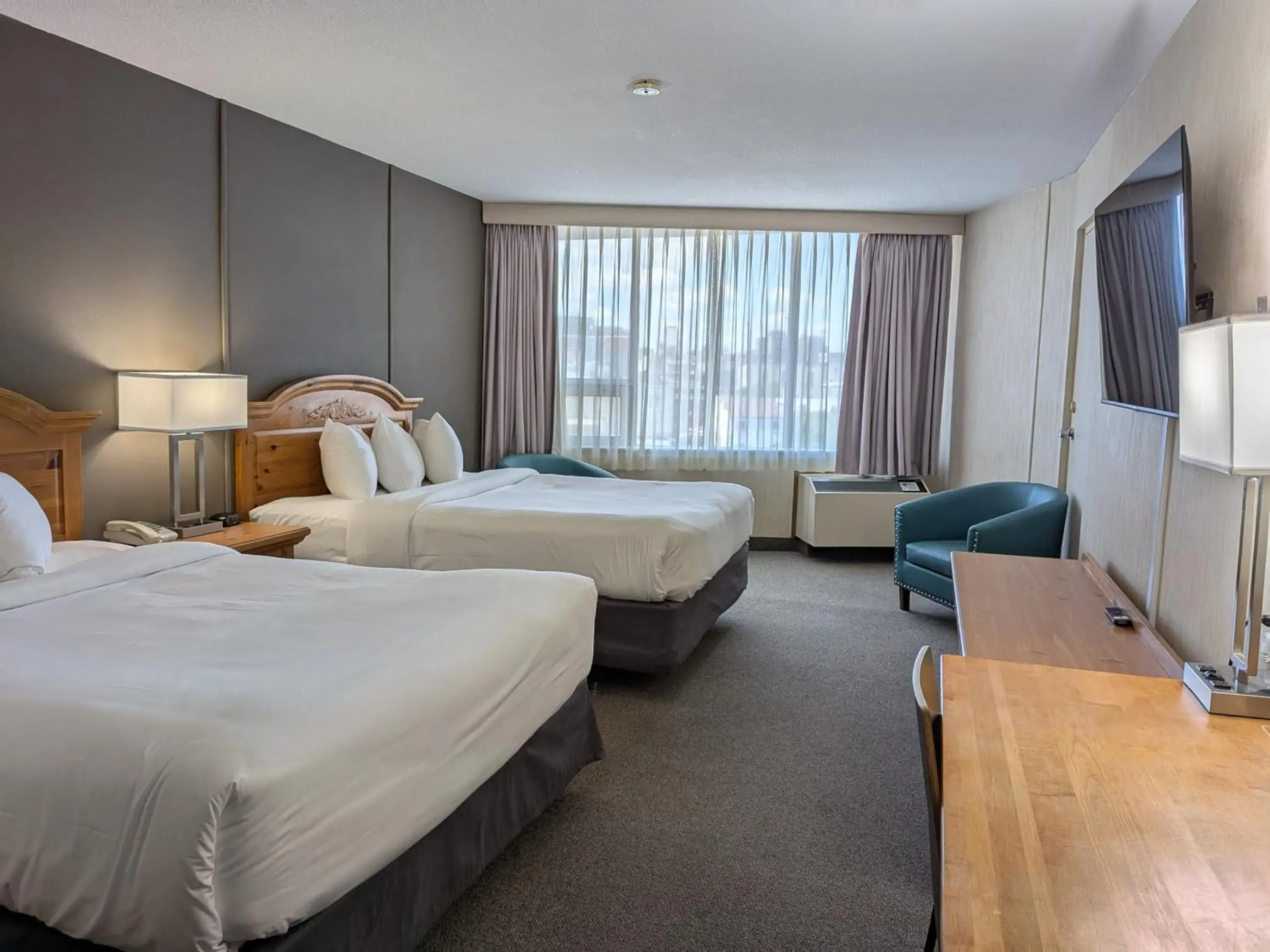 Bed in Confederation Place Hotel Bed in Confederation Place Hotel