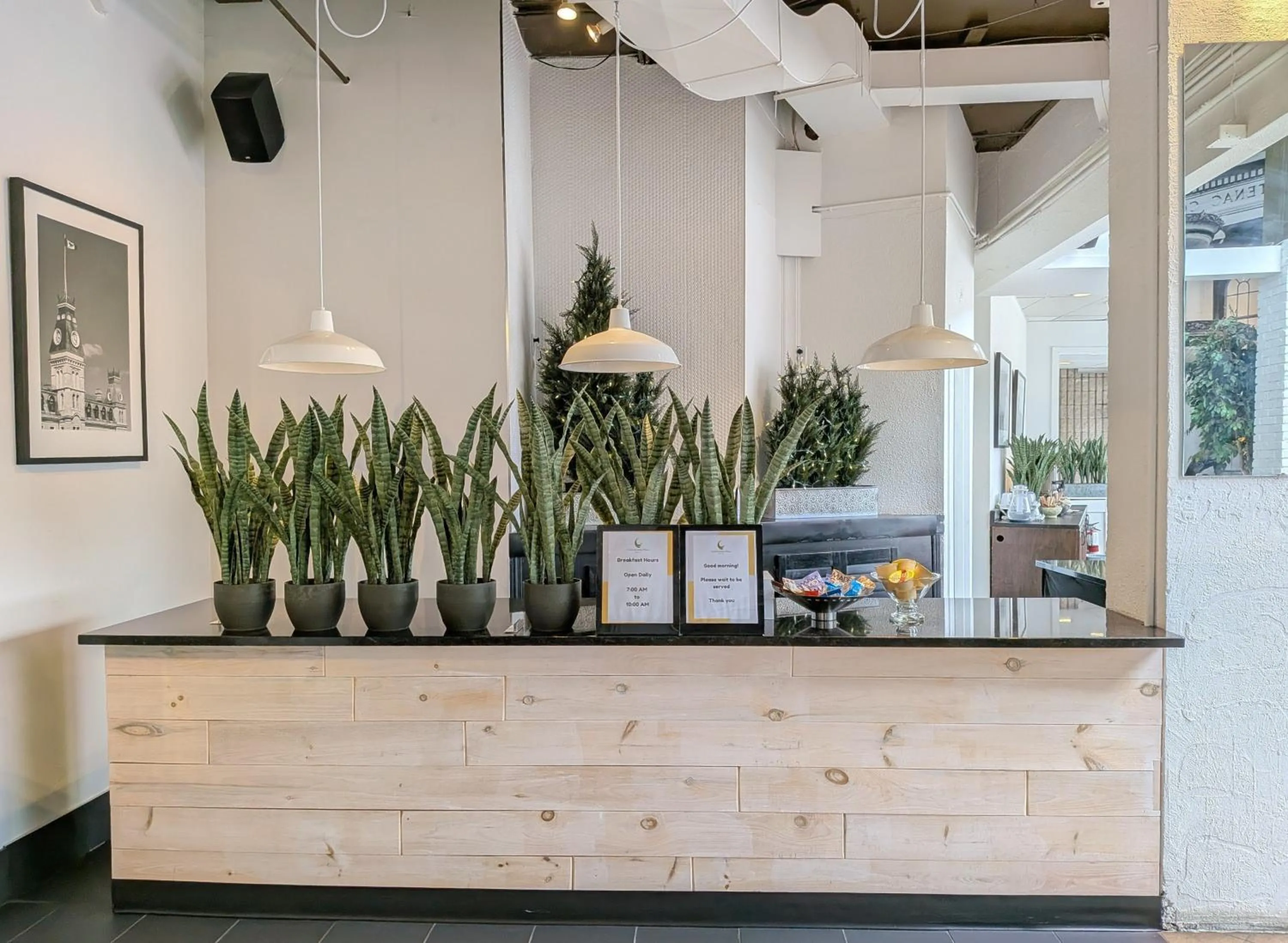 Breakfast in Confederation Place Hotel