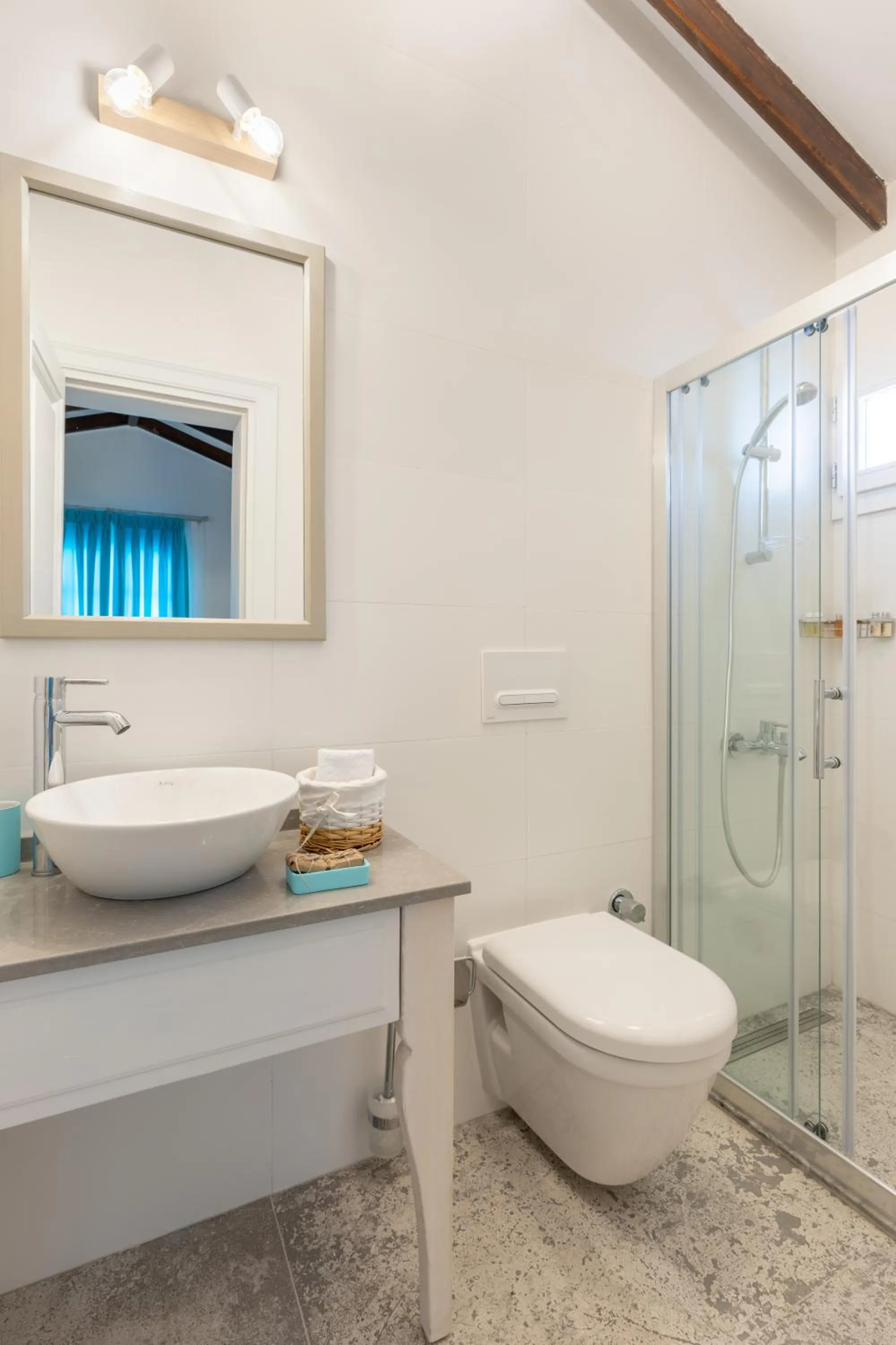 Bathroom in Monza House Otel