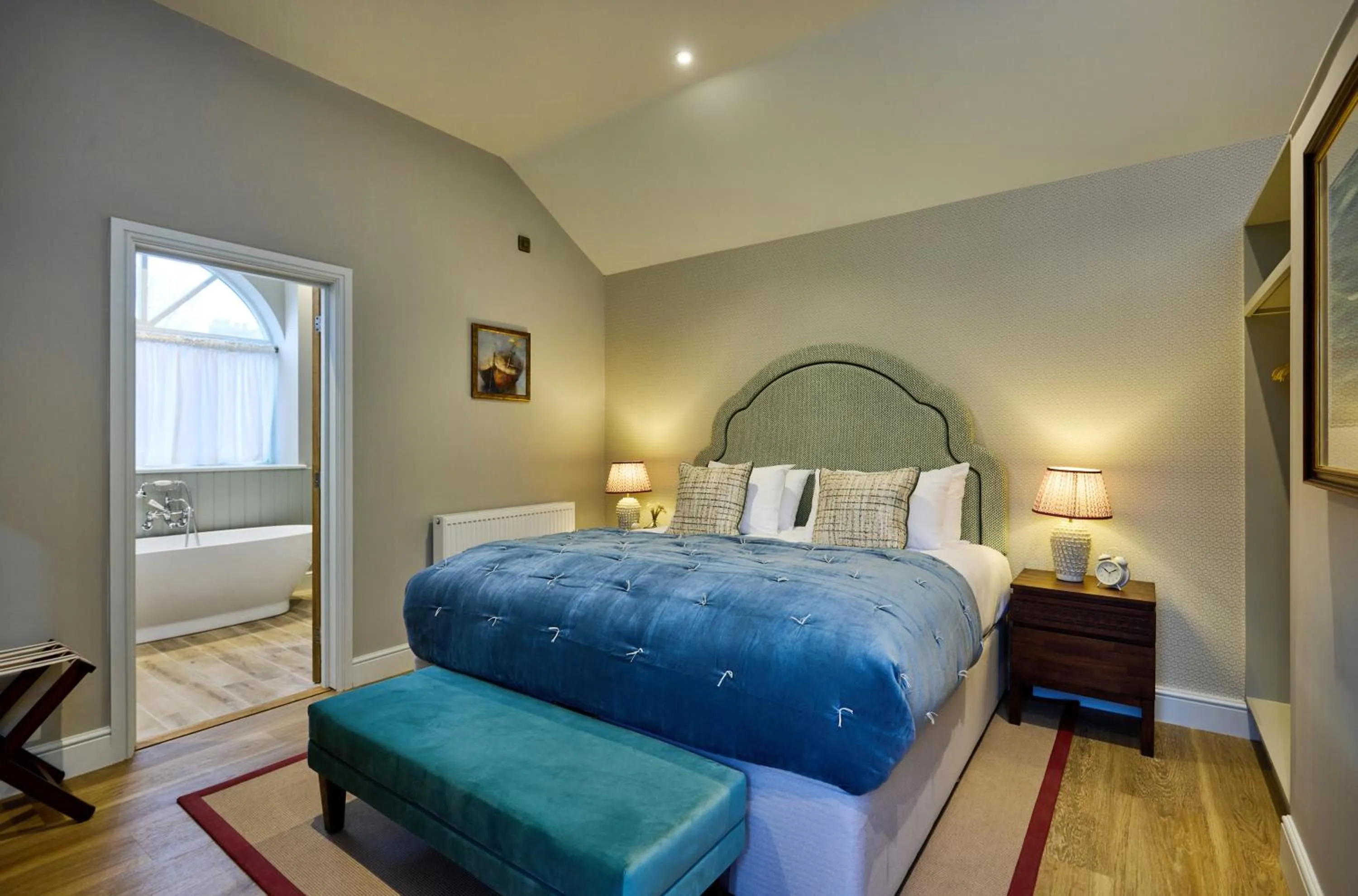 Bed in The Globe Inn