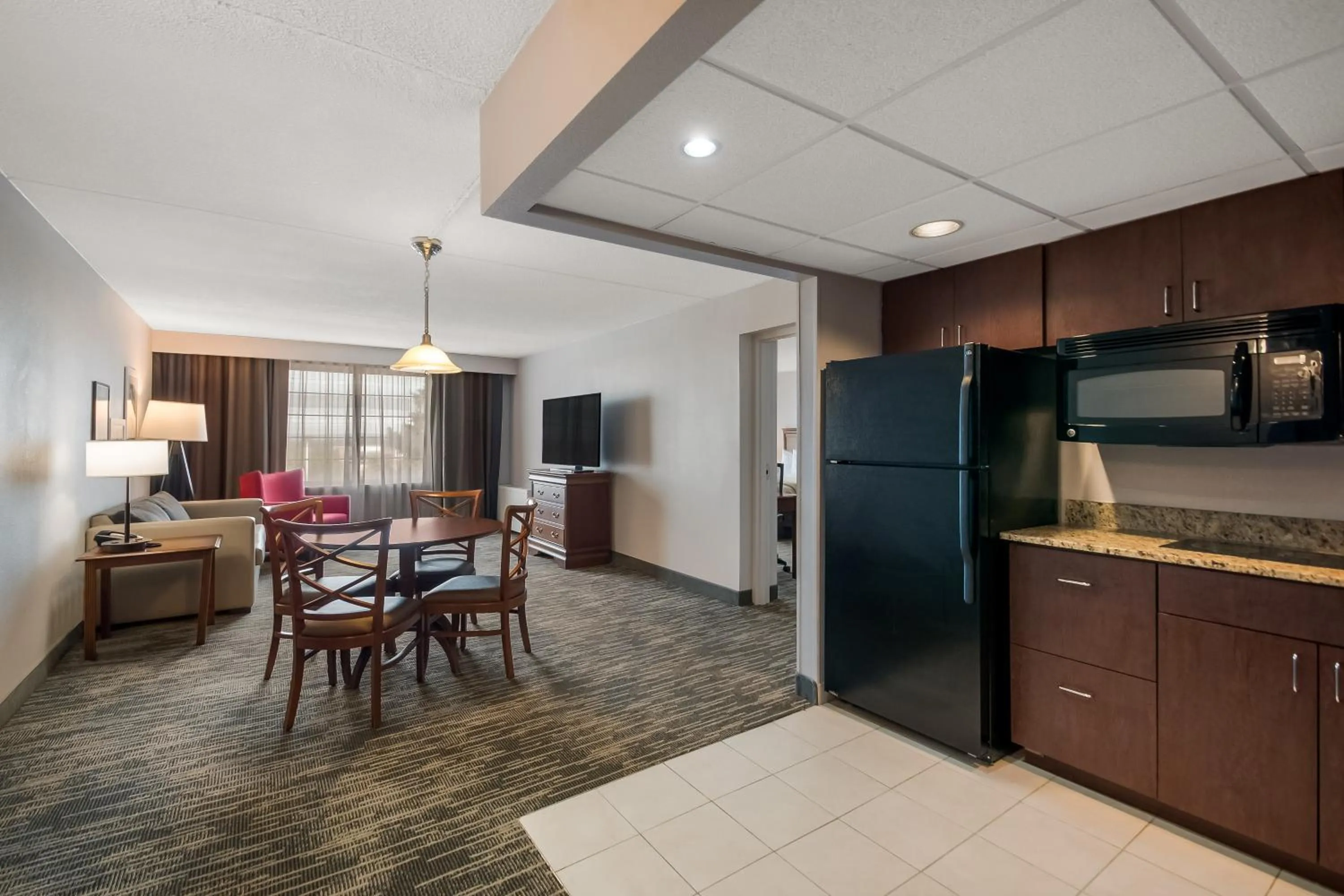 Communal lounge/ TV room in Country Inn & Suites by Radisson, Fredericksburg South I-95 , VA