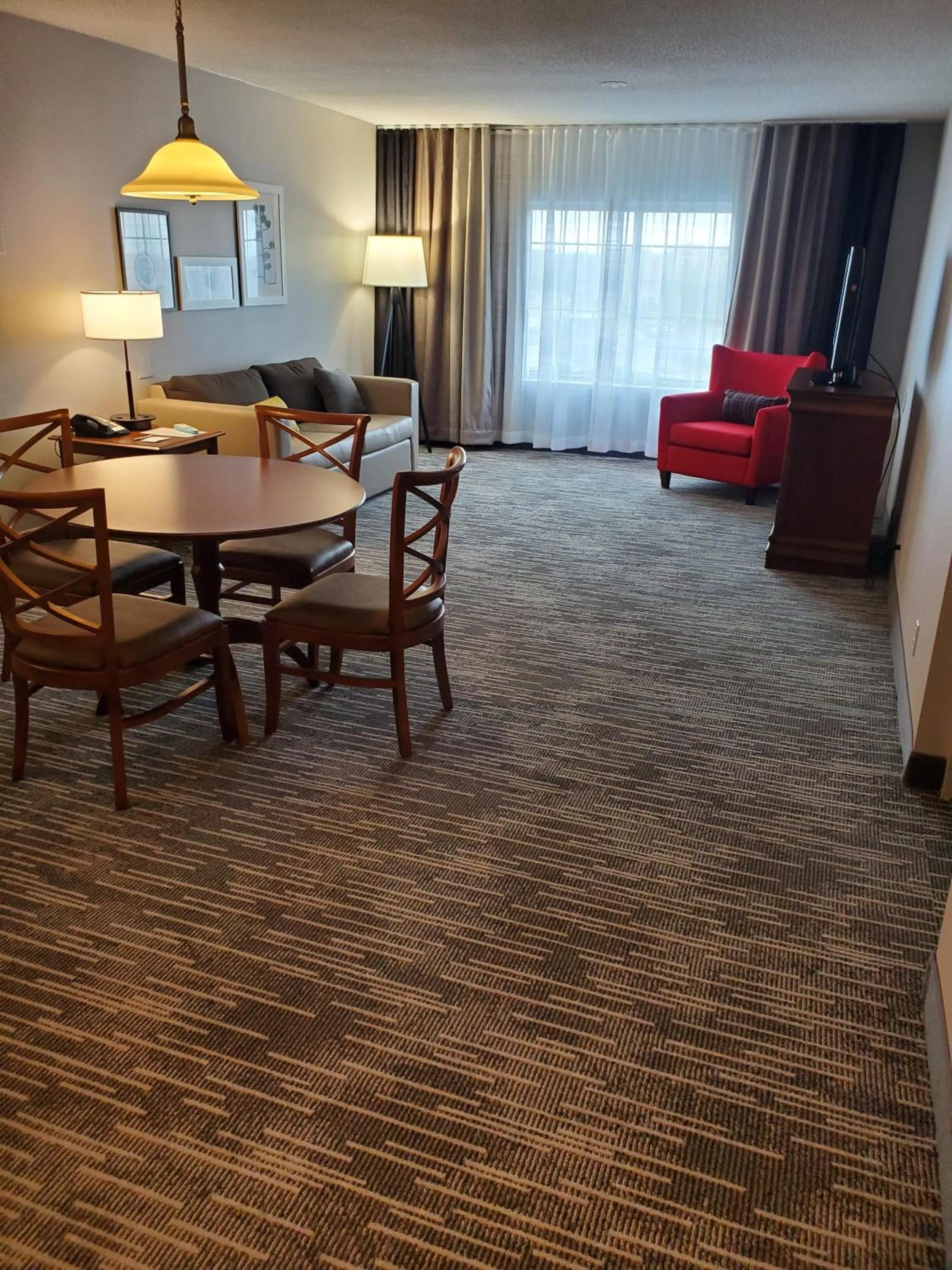 TV and multimedia in Country Inn & Suites by Radisson, Fredericksburg South I-95 , VA