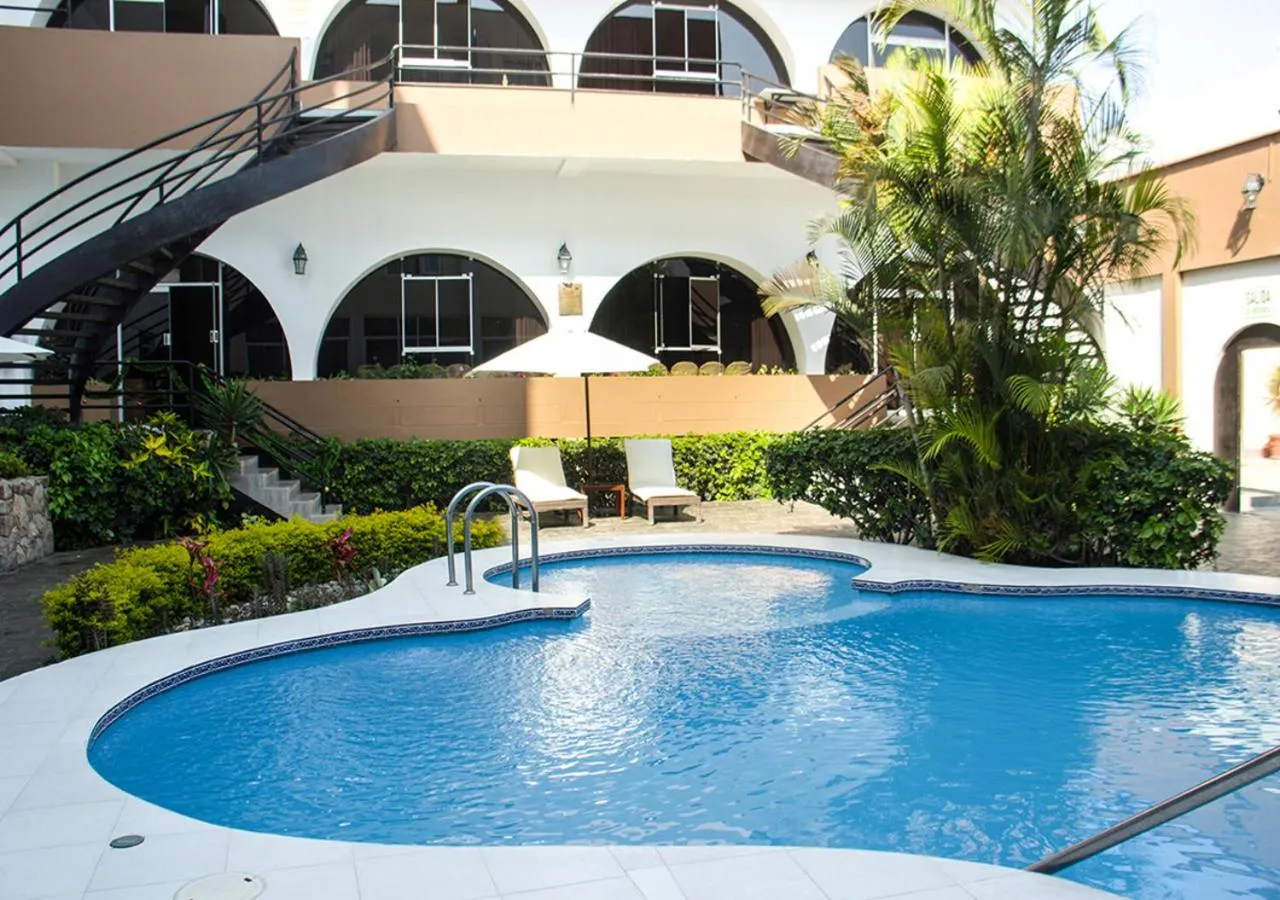 Swimming pool in Hotel El Gran Marqués