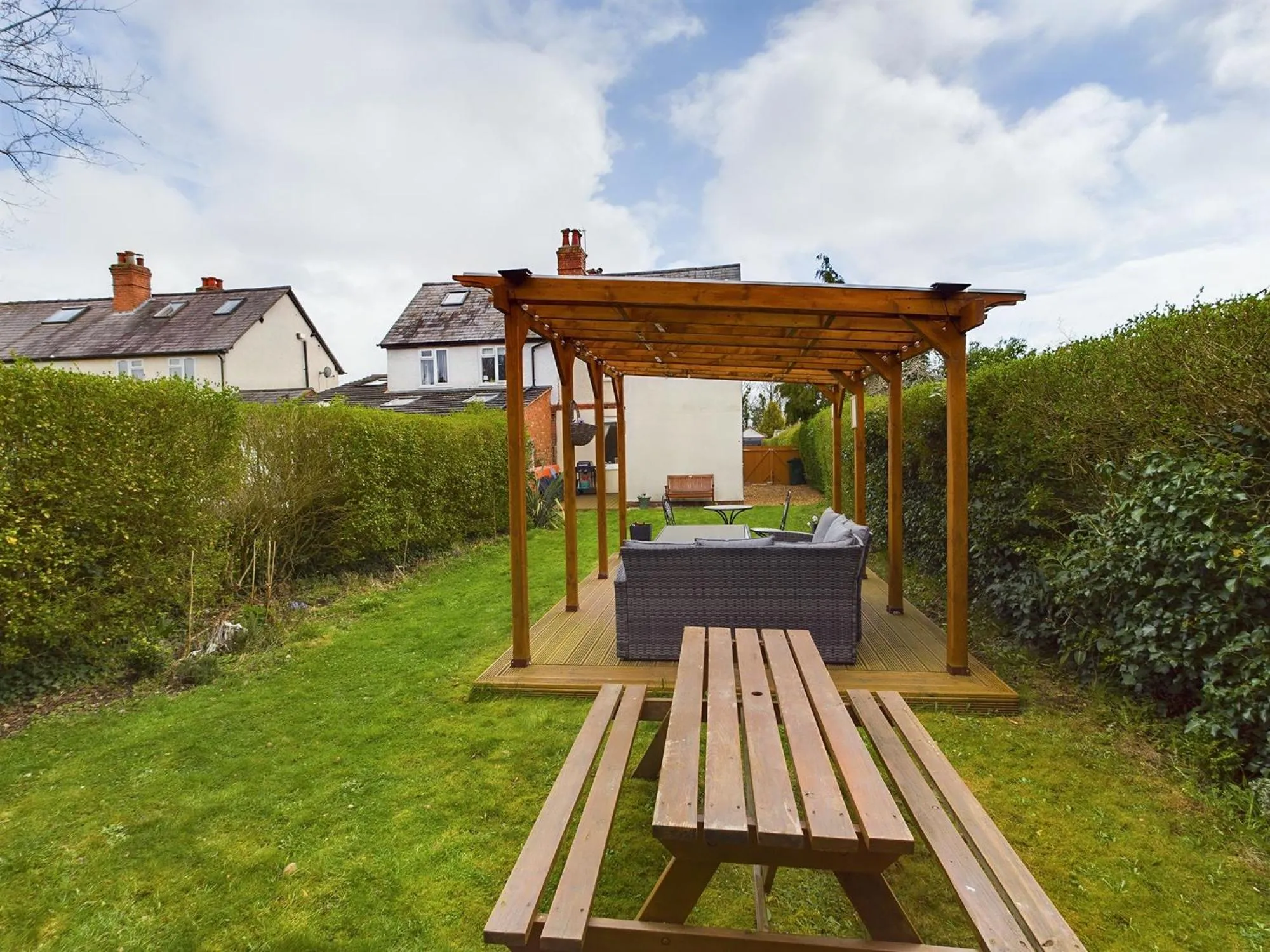 Garden in Zoo Cottage