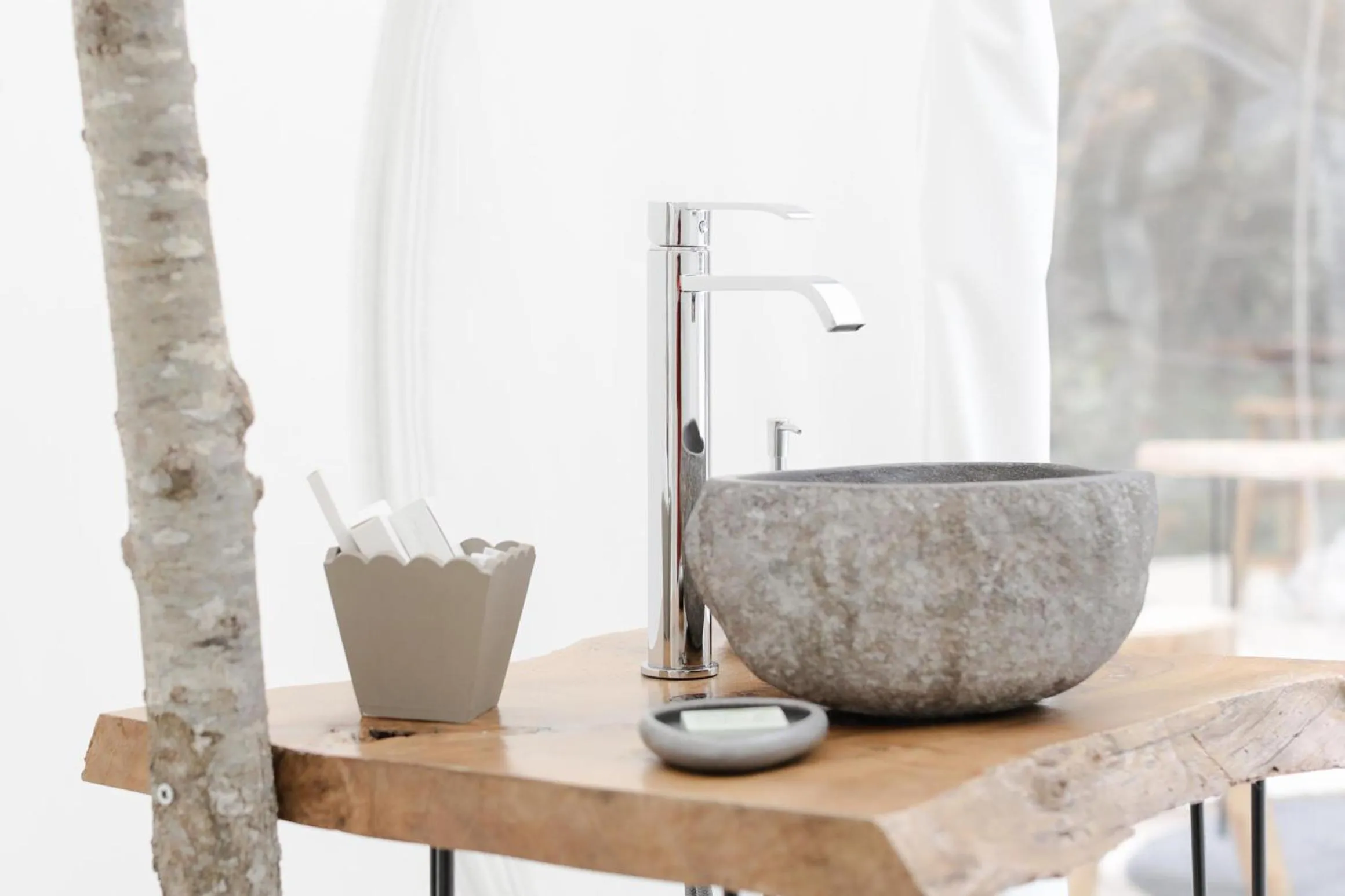 Bathroom in Les Bulles De Bordeaux