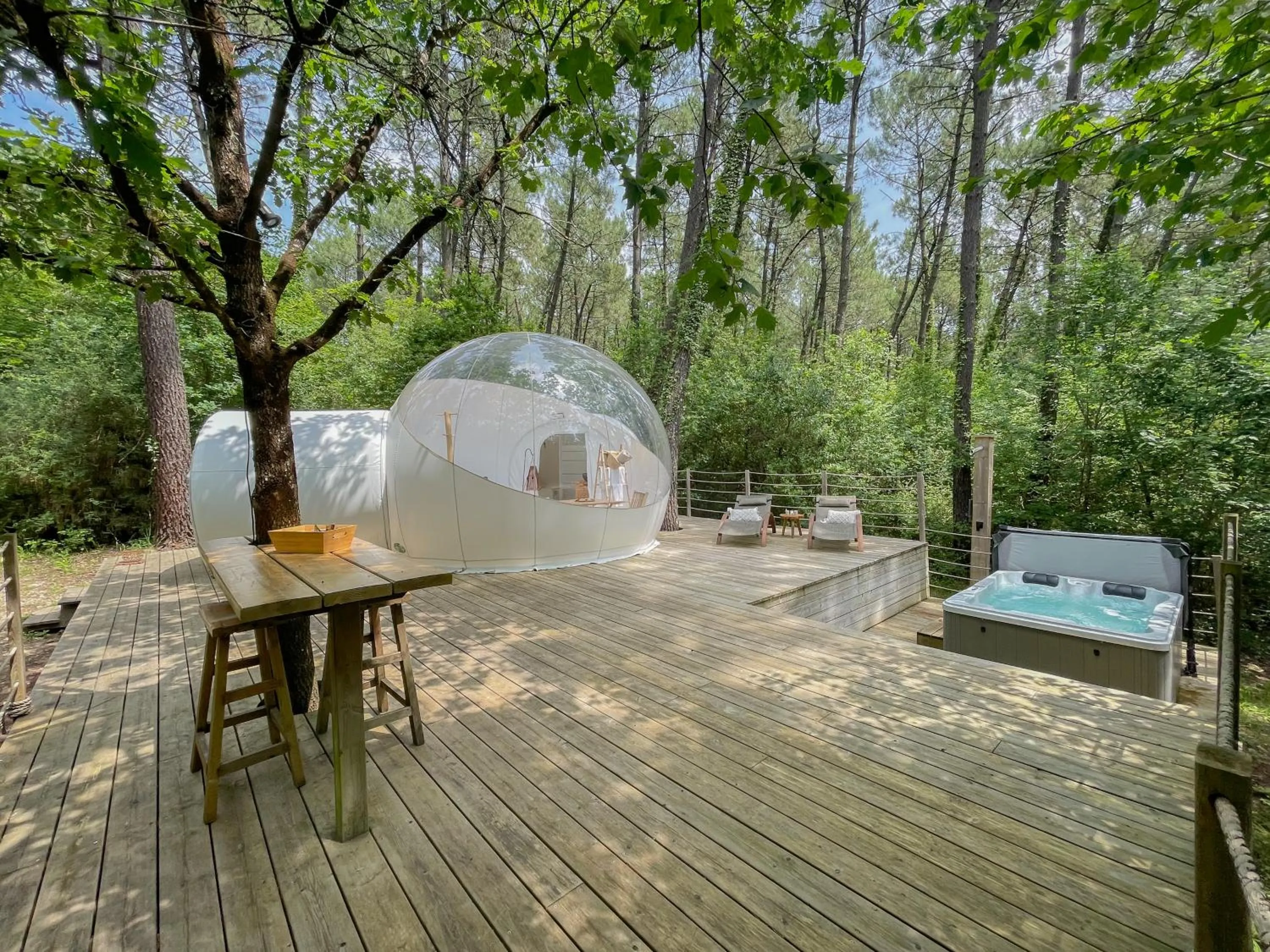 Spring in Les Bulles De Bordeaux