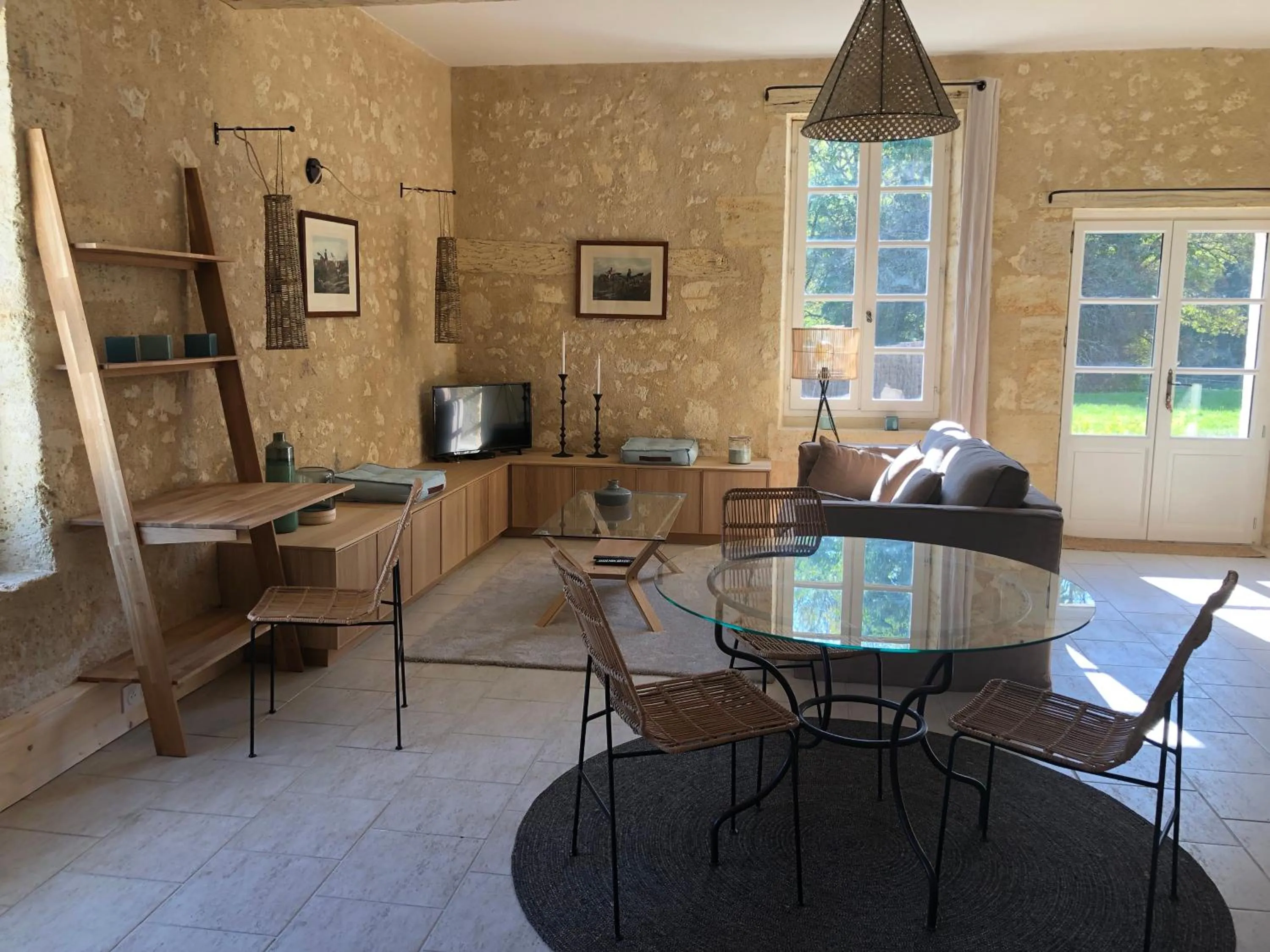 Living room in Les Bulles De Bordeaux