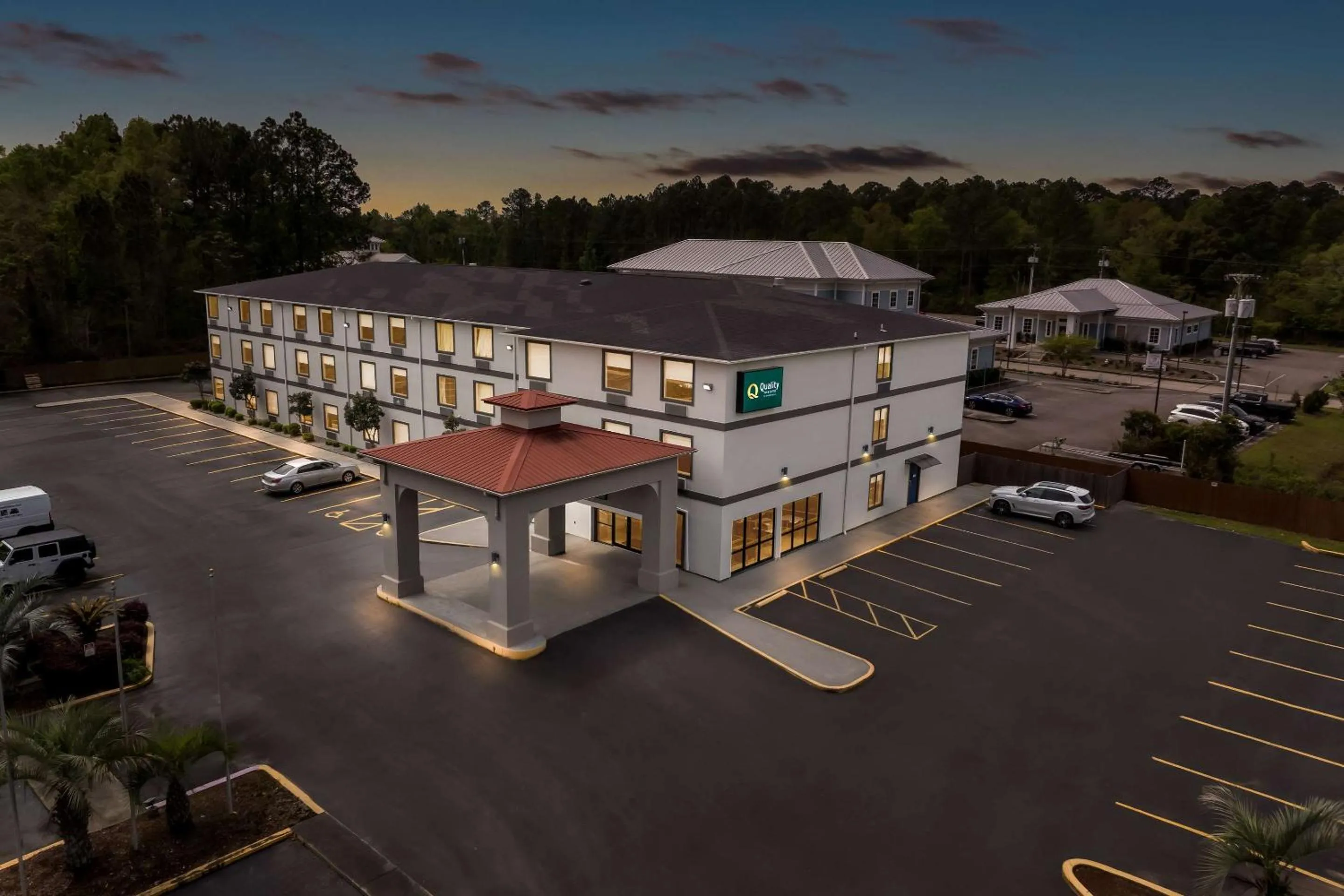 Property building in Quality Inn & Suites Biloxi - Ocean Springs