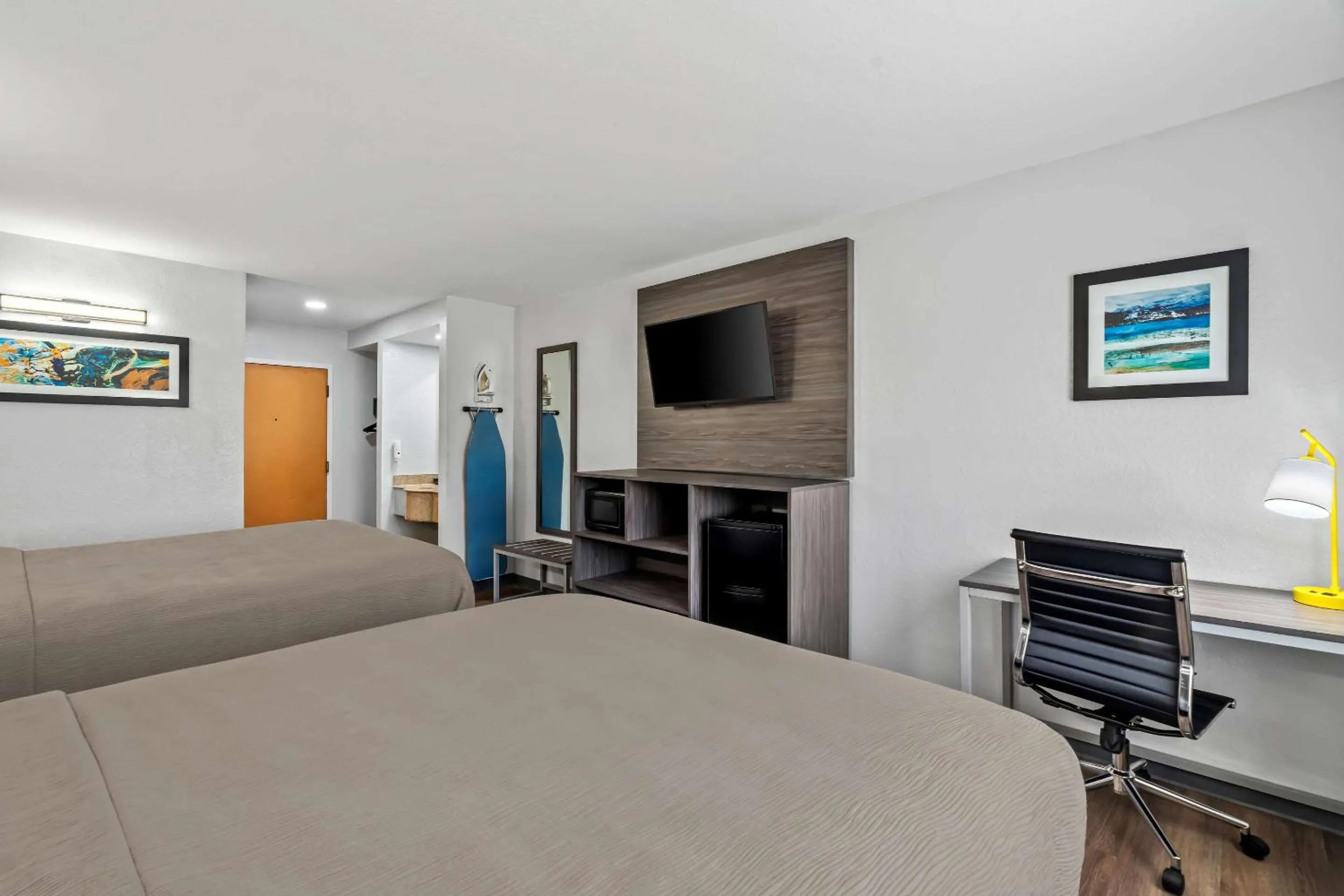 Bedroom, Bed in Quality Inn & Suites Biloxi - Ocean Springs