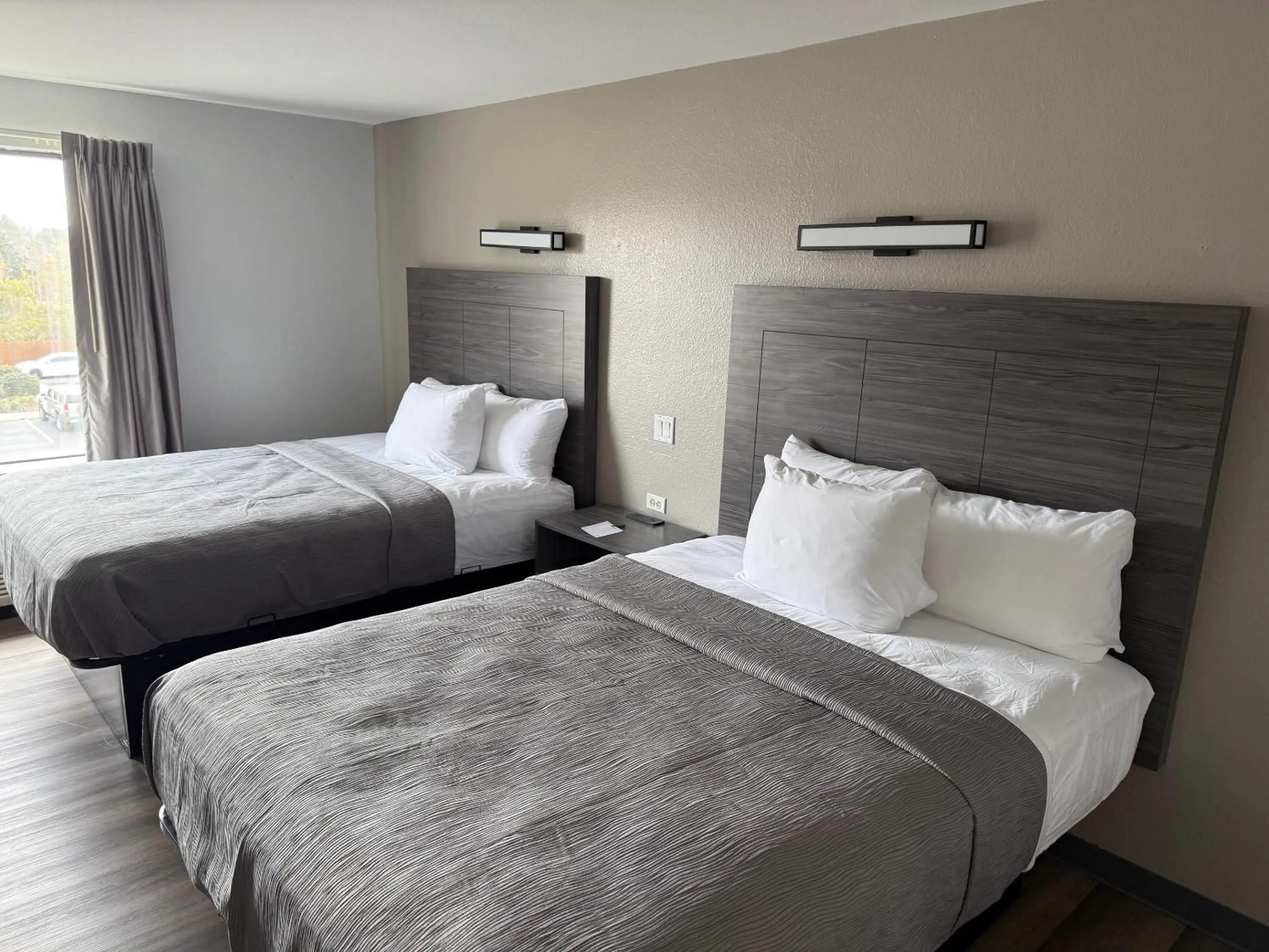 Bedroom, Bed in Quality Inn & Suites Biloxi - Ocean Springs