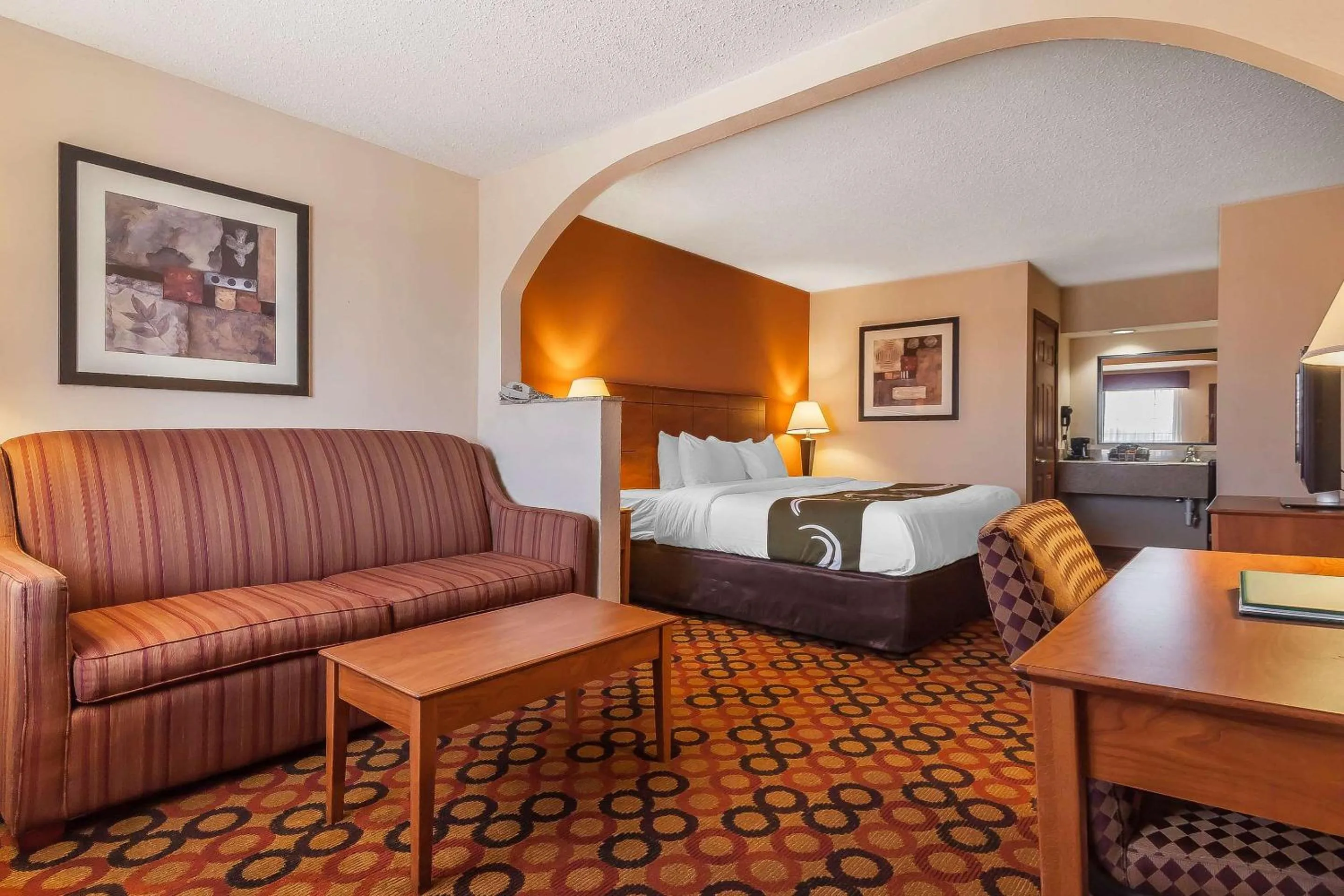 King Suite - Non-Smoking in Quality Inn & Suites Owasso US-169