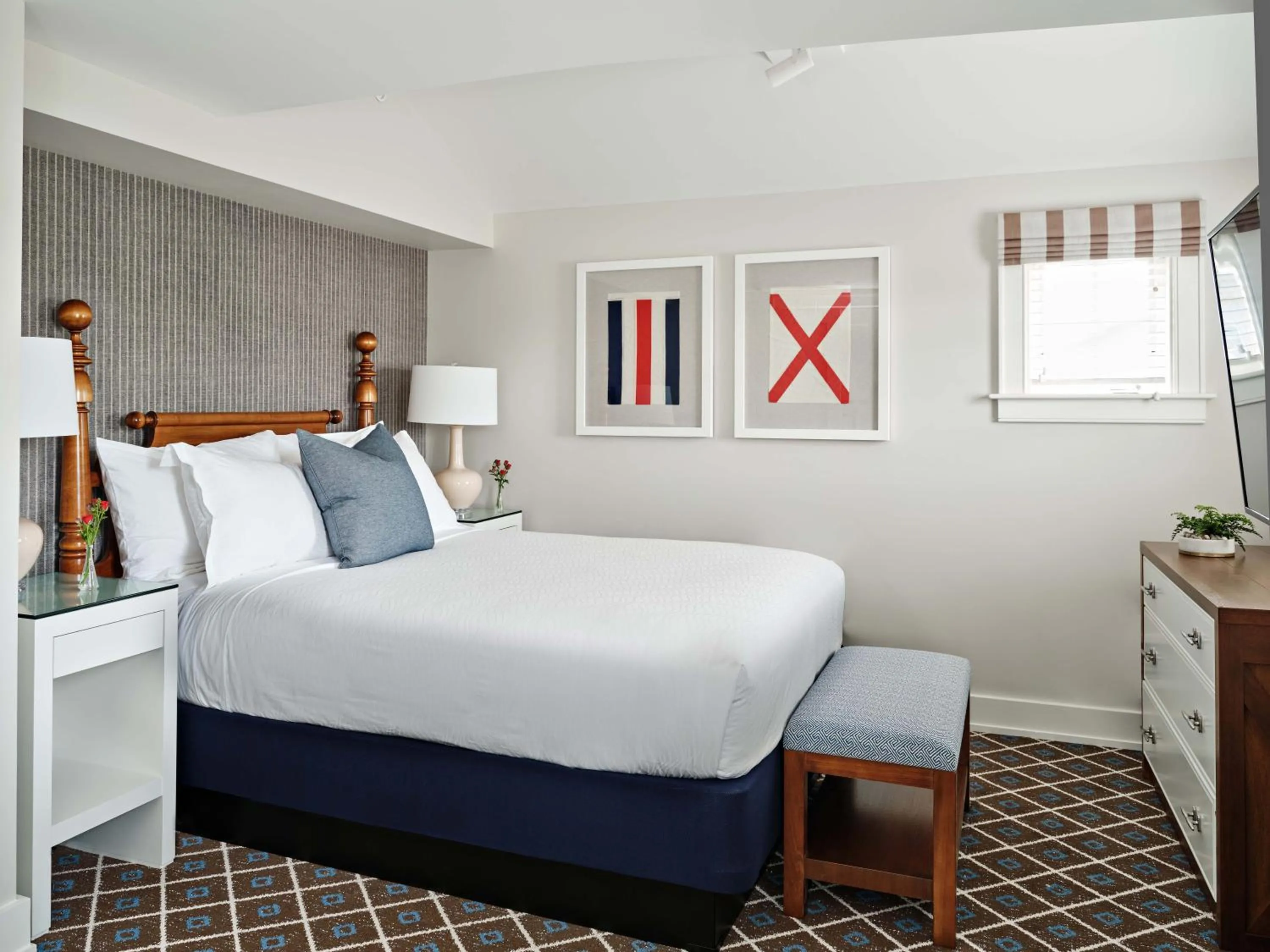 Bedroom, Bed in Harbor View Hotel