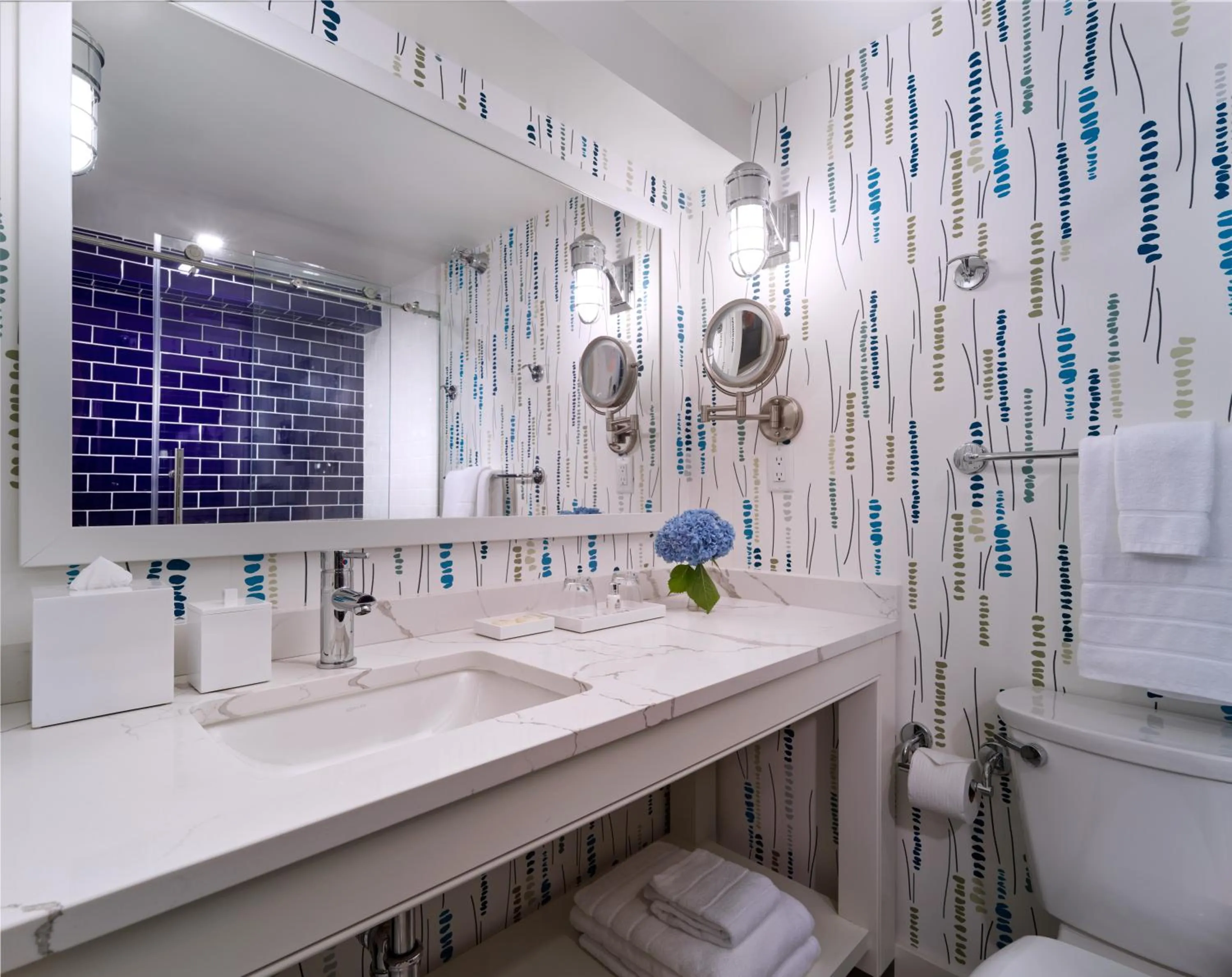 Bathroom in Harbor View Hotel