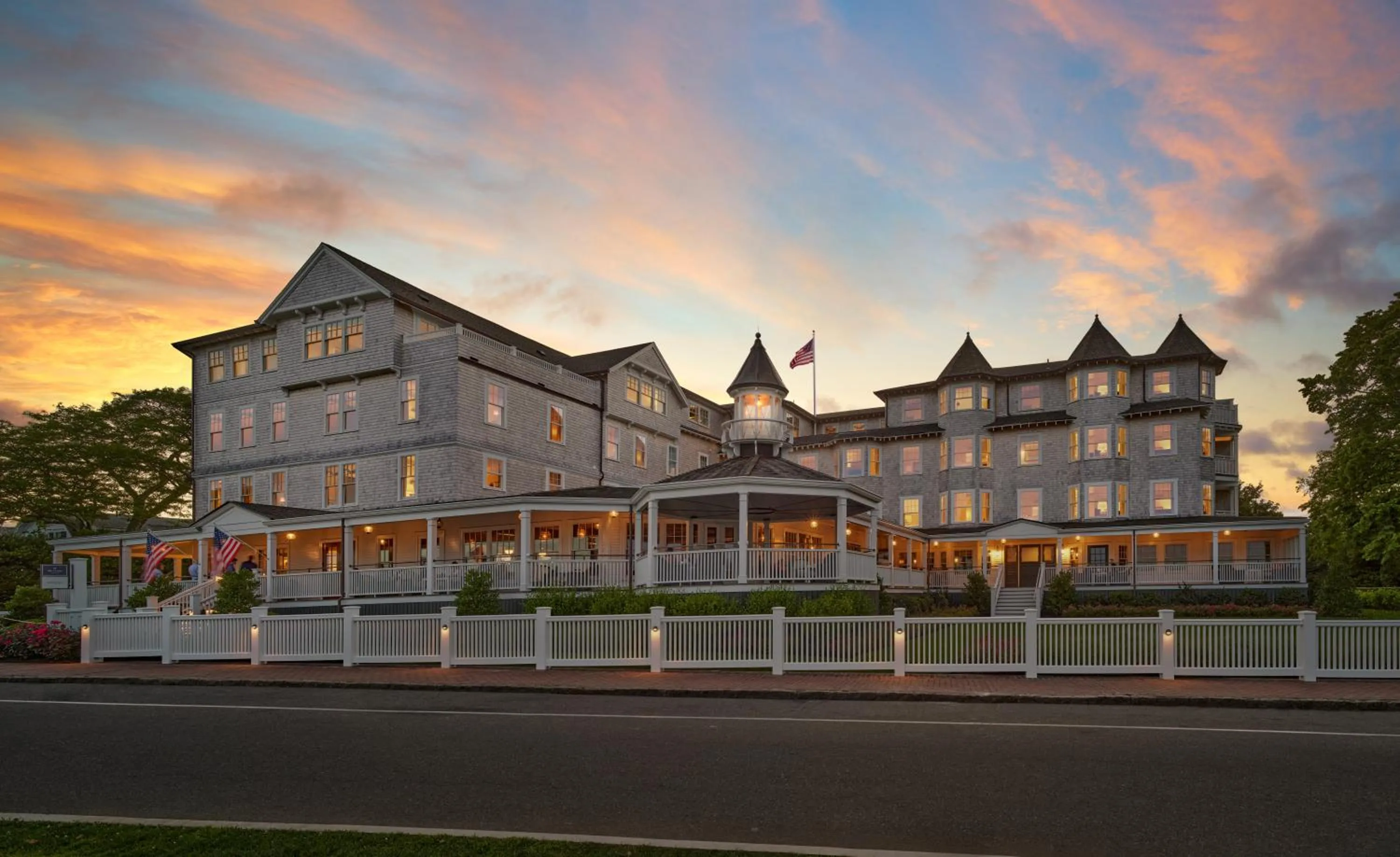 Facade/entrance in Harbor View Hotel