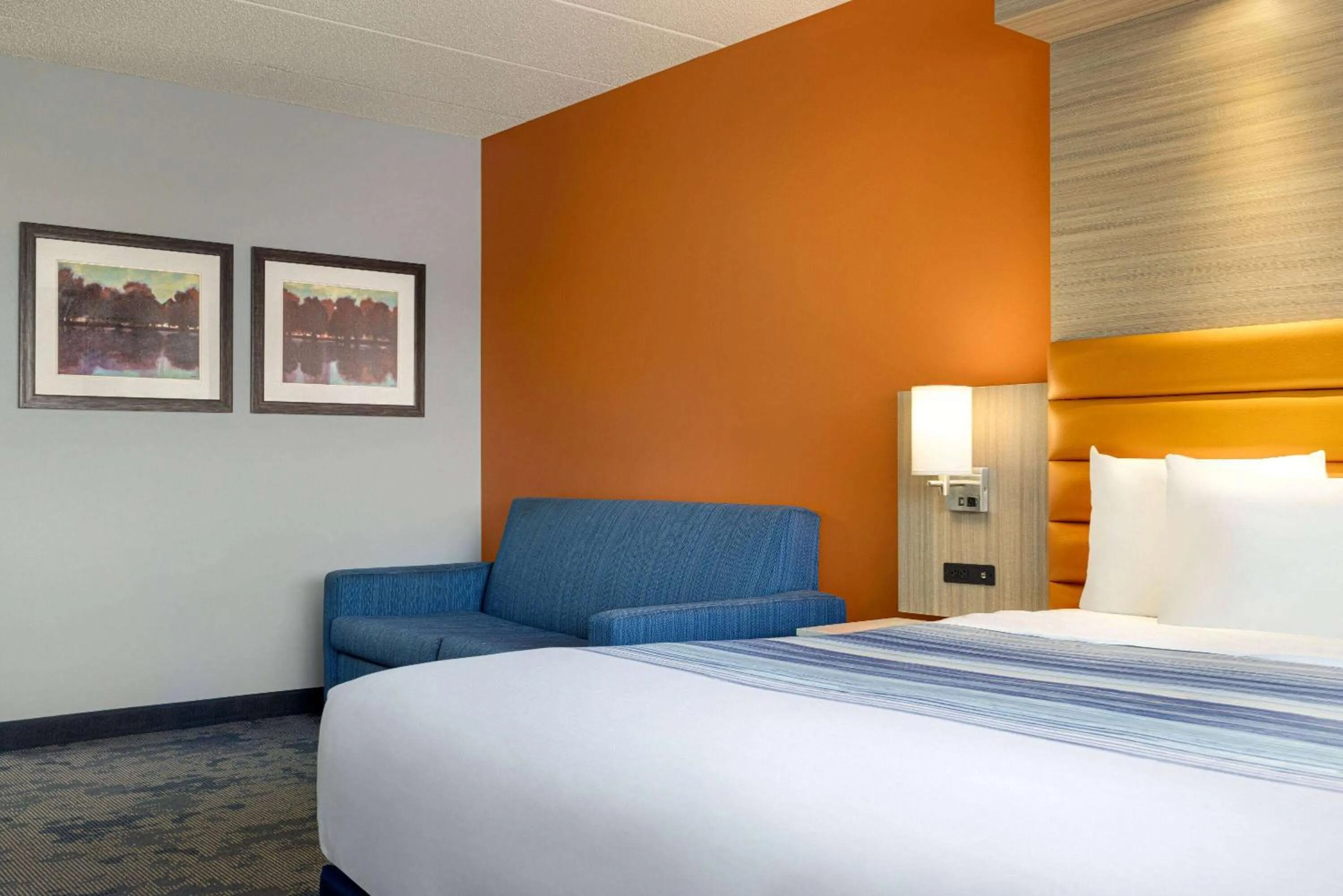 Photo of the whole room, Bed in AmericInn by Wyndham Inver Grove Heights Minneapolis