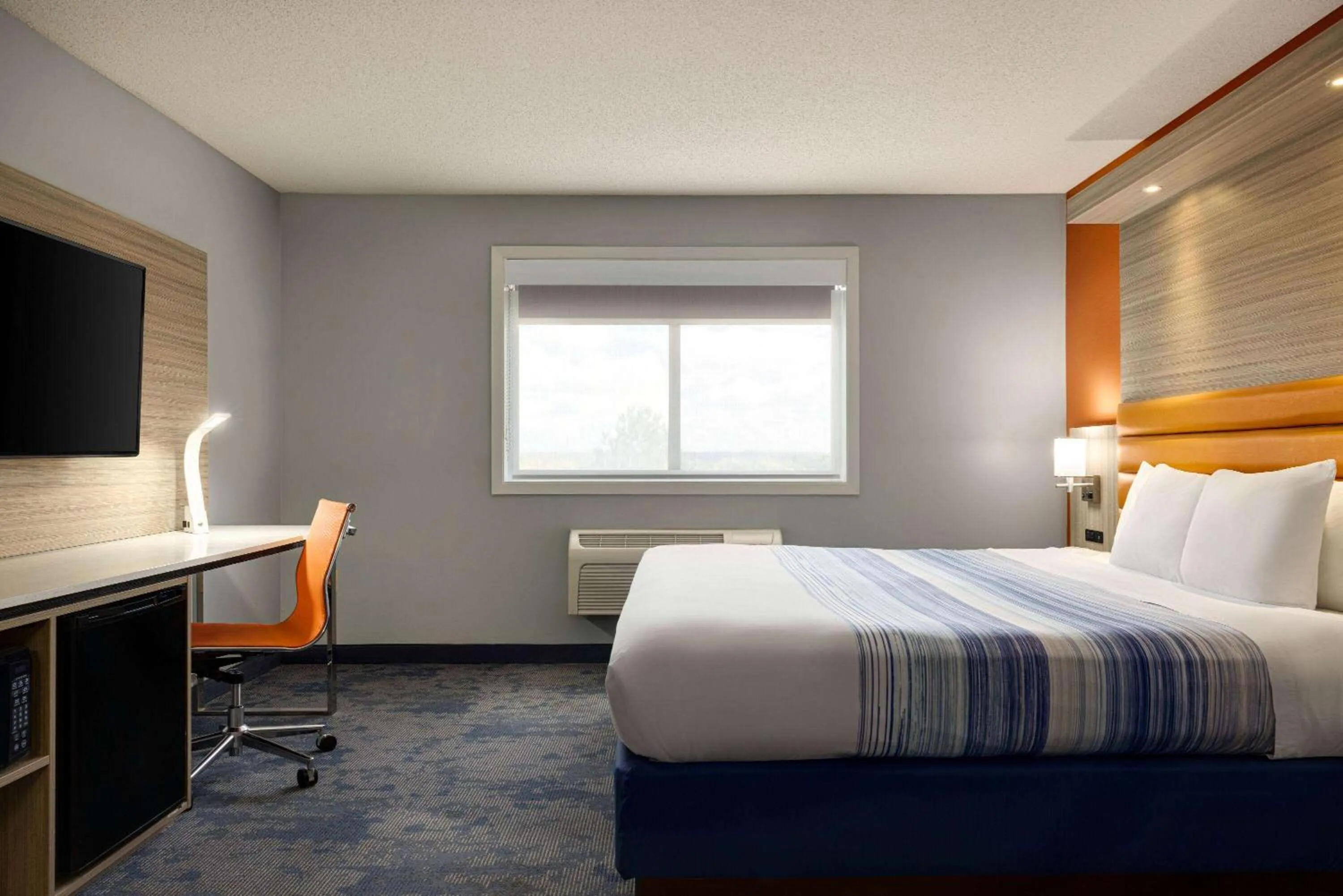 Photo of the whole room, Bed in AmericInn by Wyndham Inver Grove Heights Minneapolis