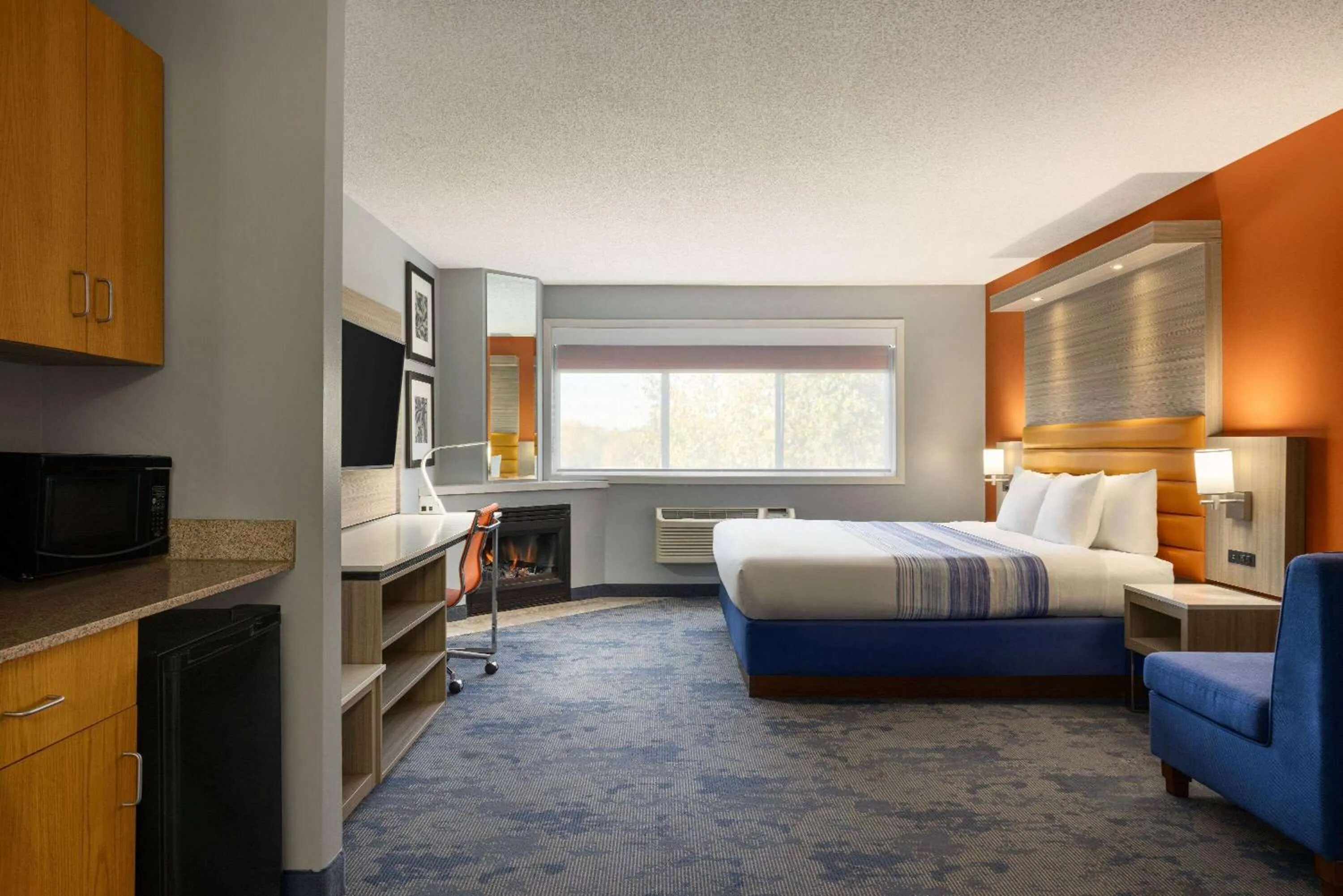 Photo of the whole room, Bed in AmericInn by Wyndham Inver Grove Heights Minneapolis