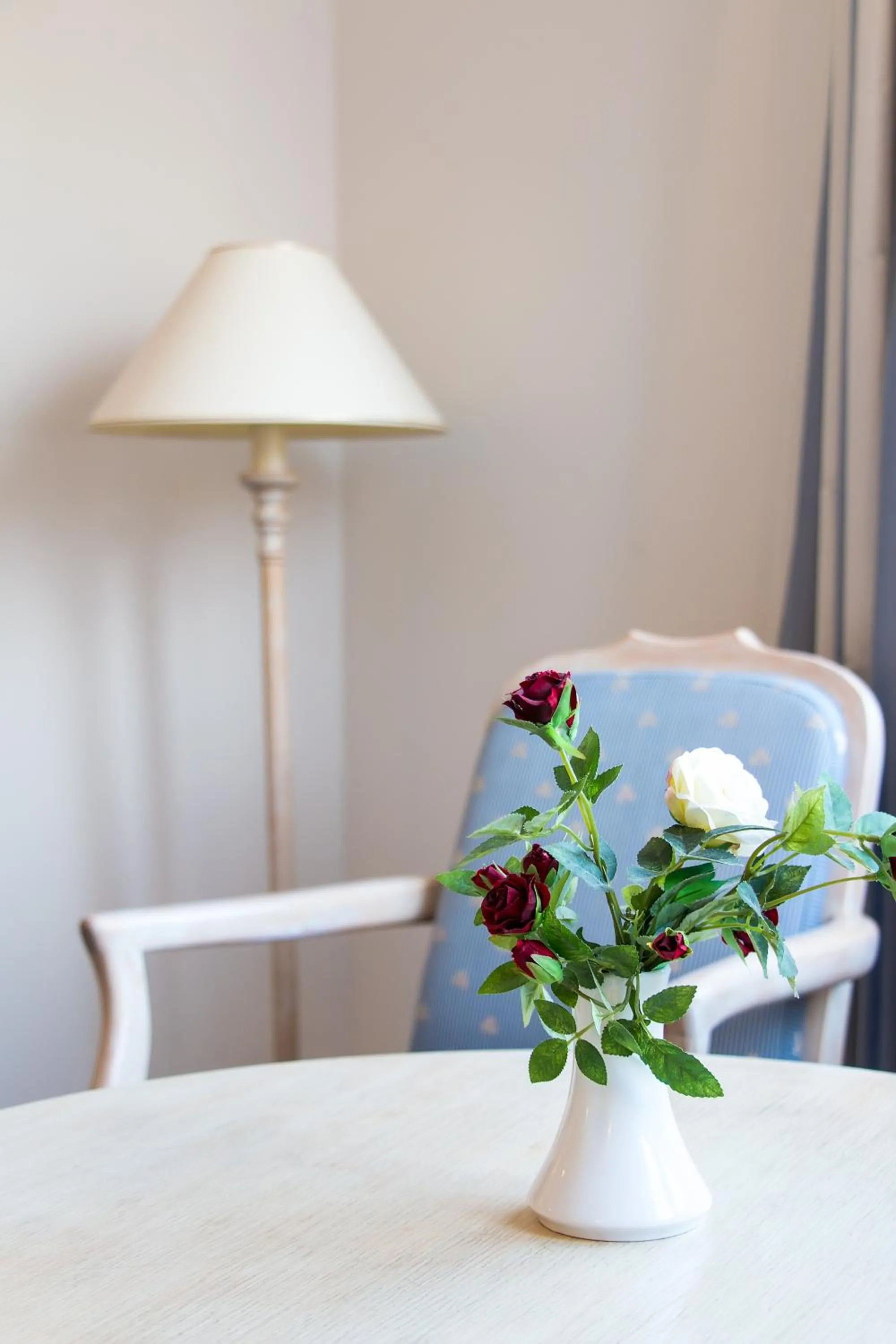 Photo of the whole room in Hotel Mölndals Bro