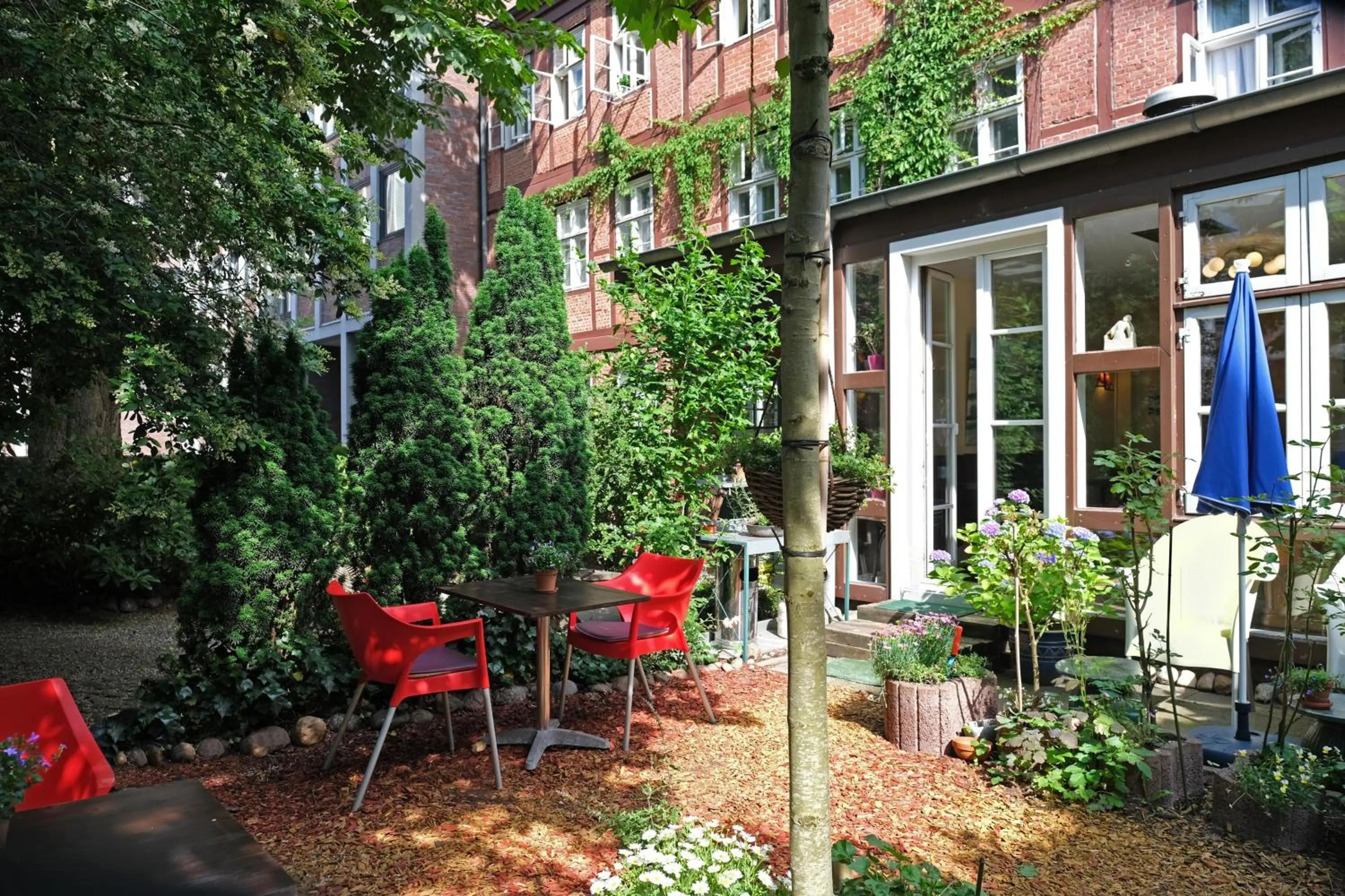 Garden in Frauenhotel Hanseatin - Women Only
