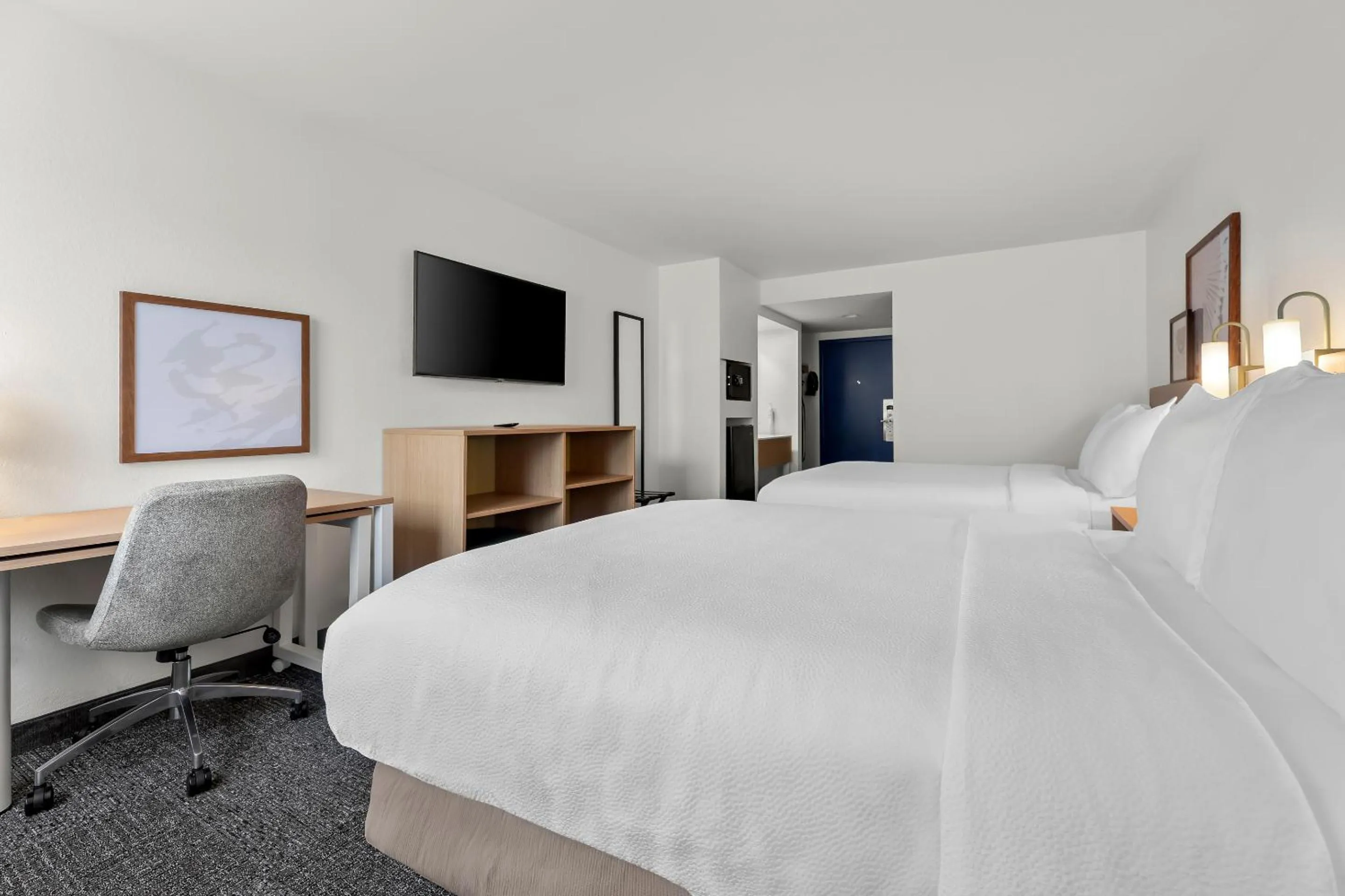 Bed in Spark By Hilton Biloxi Ocean Springs