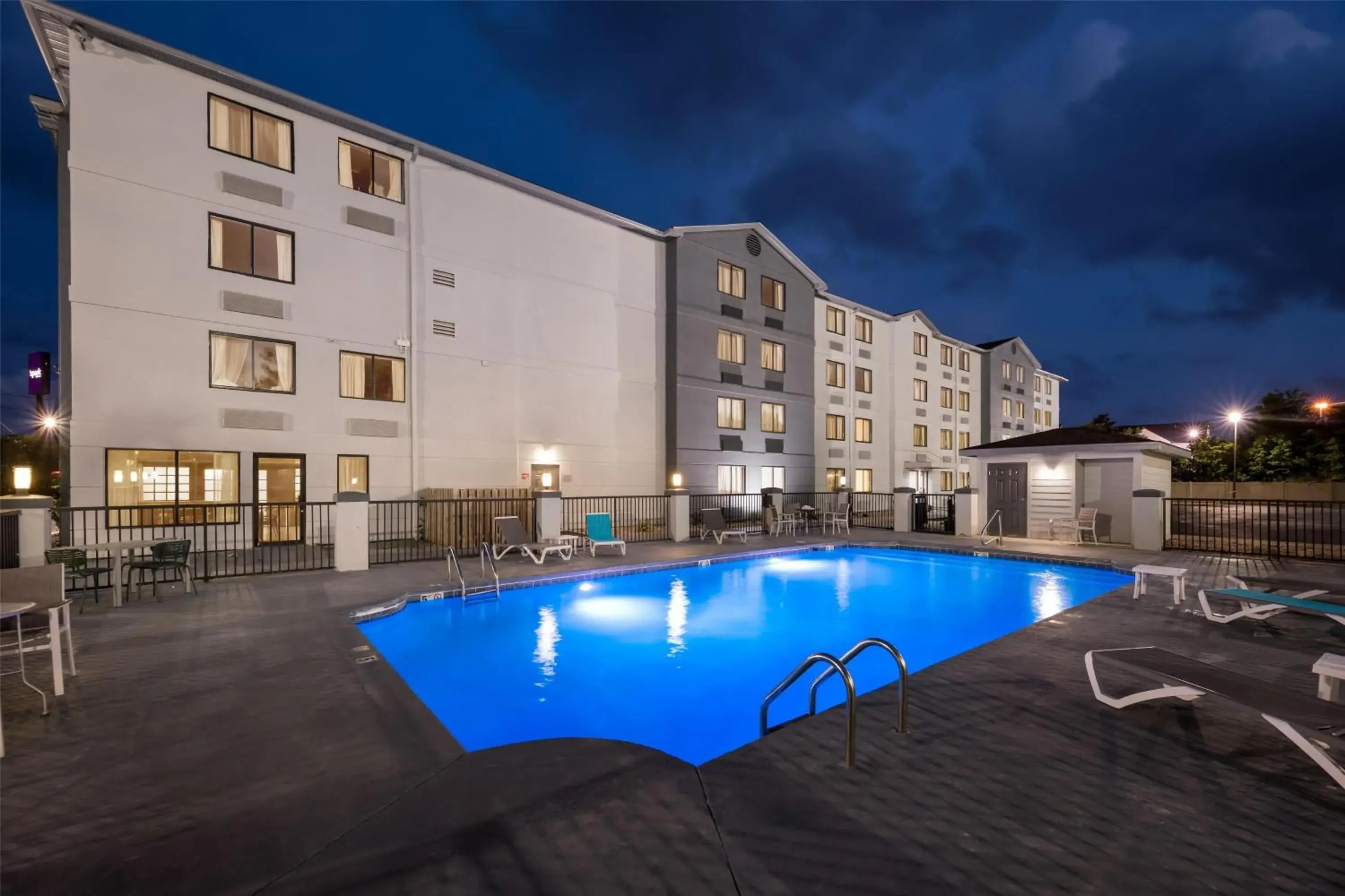 Pool view in Spark By Hilton Biloxi Ocean Springs Pool view in Spark By Hilton Biloxi Ocean Springs