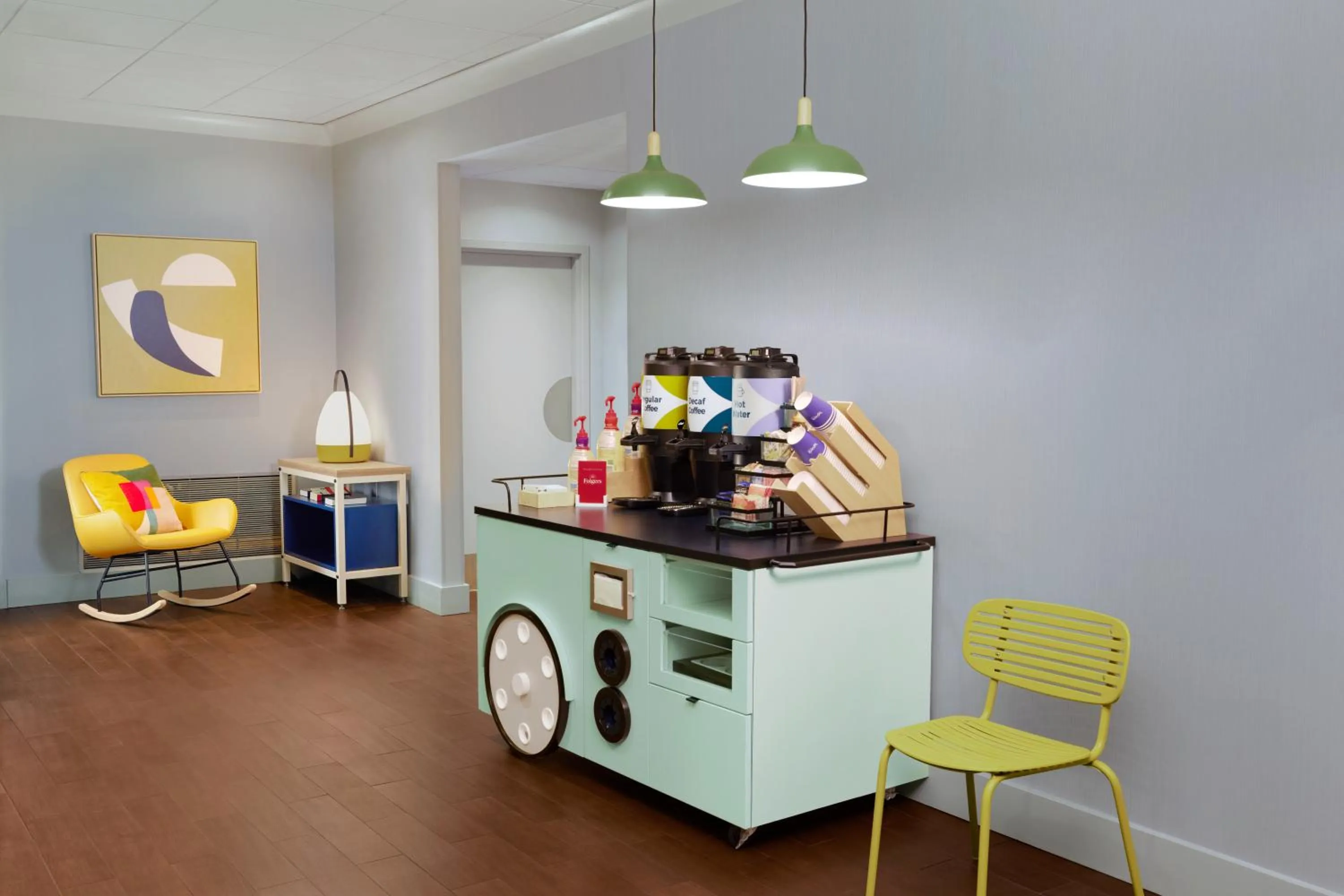 Coffee/tea facilities in Cypress Creek Inn