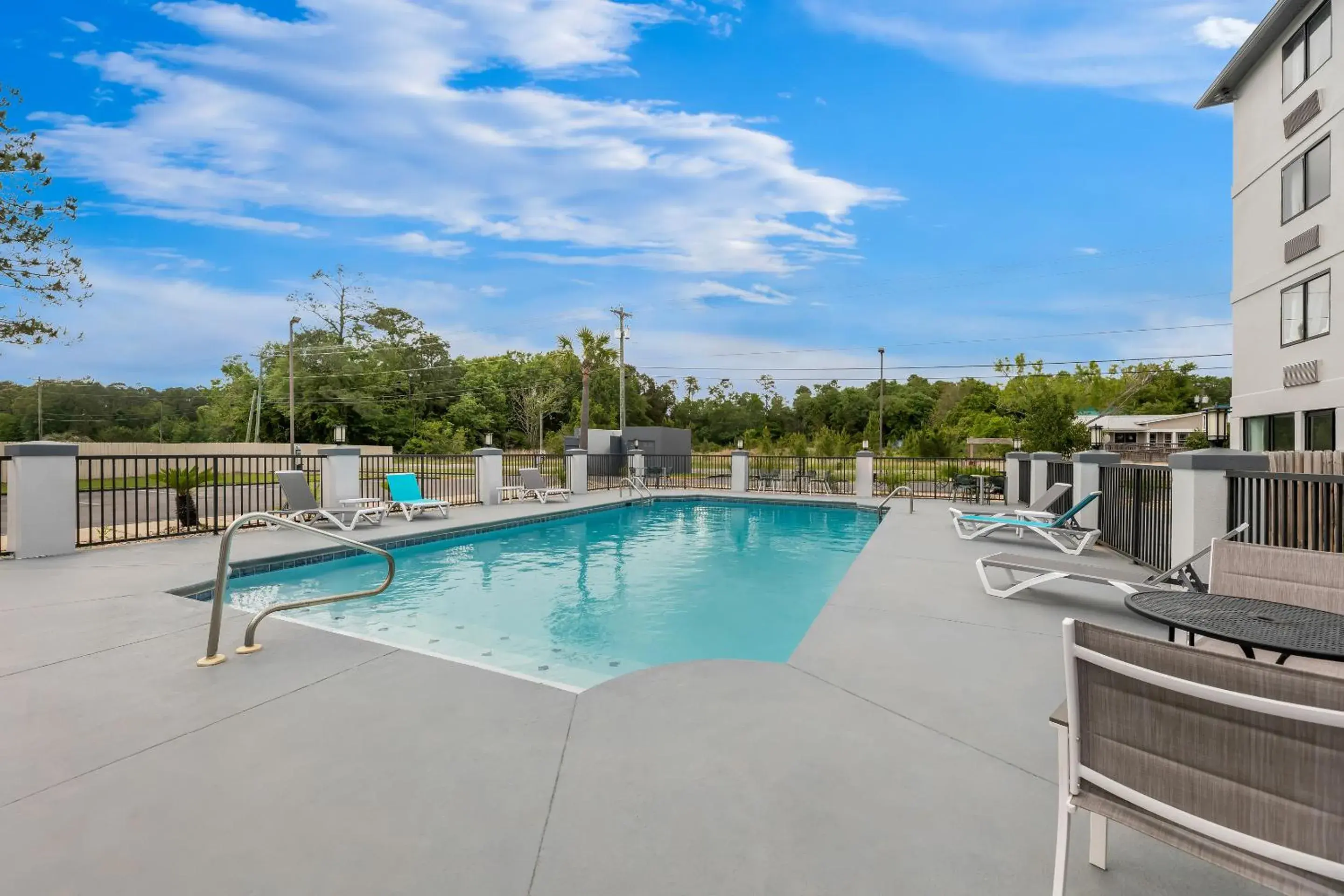 Swimming pool in Spark By Hilton Biloxi Ocean Springs Swimming pool in Spark By Hilton Biloxi Ocean Springs