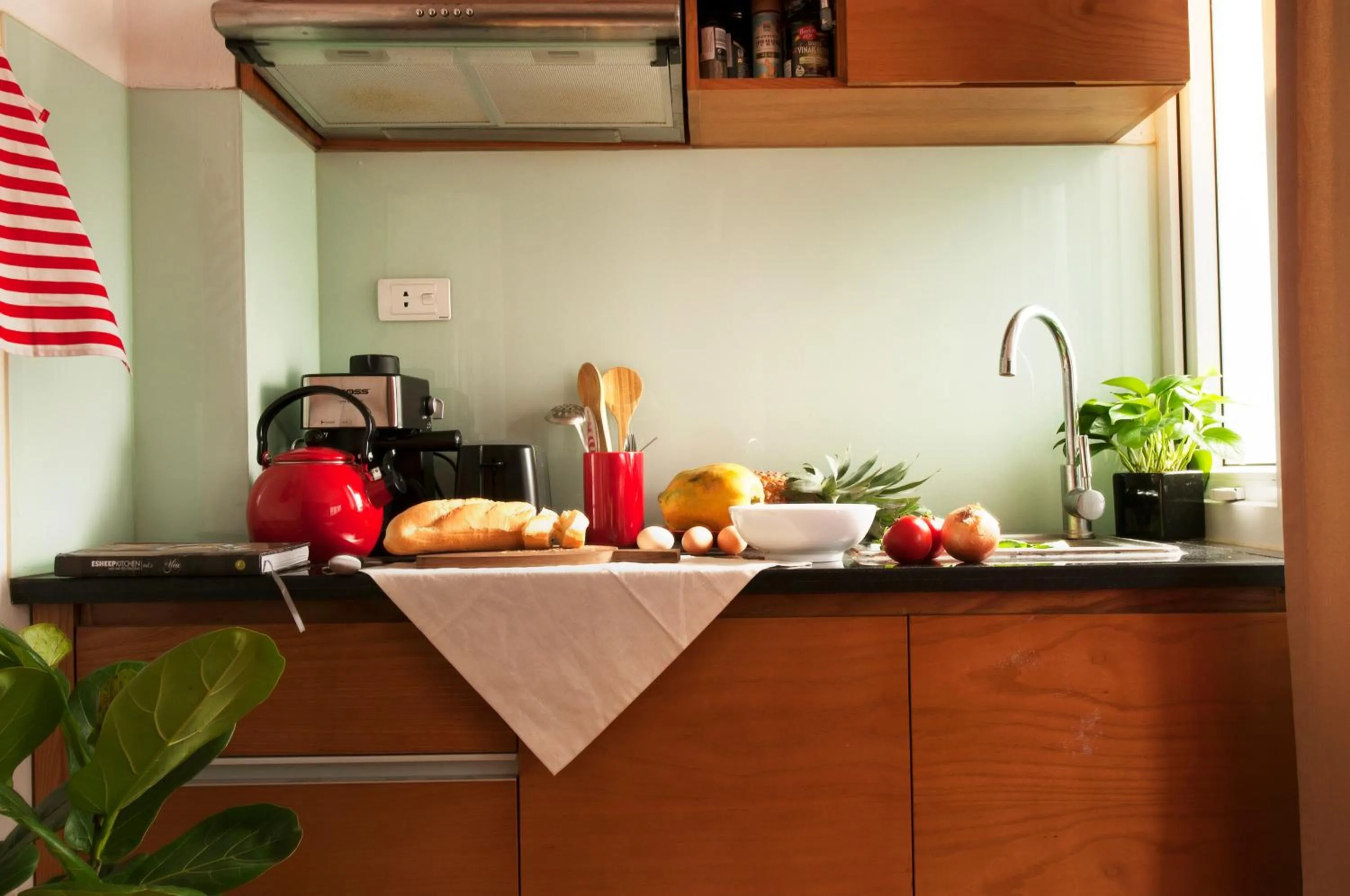 Kitchen or kitchenette in Chez Tram Homestay