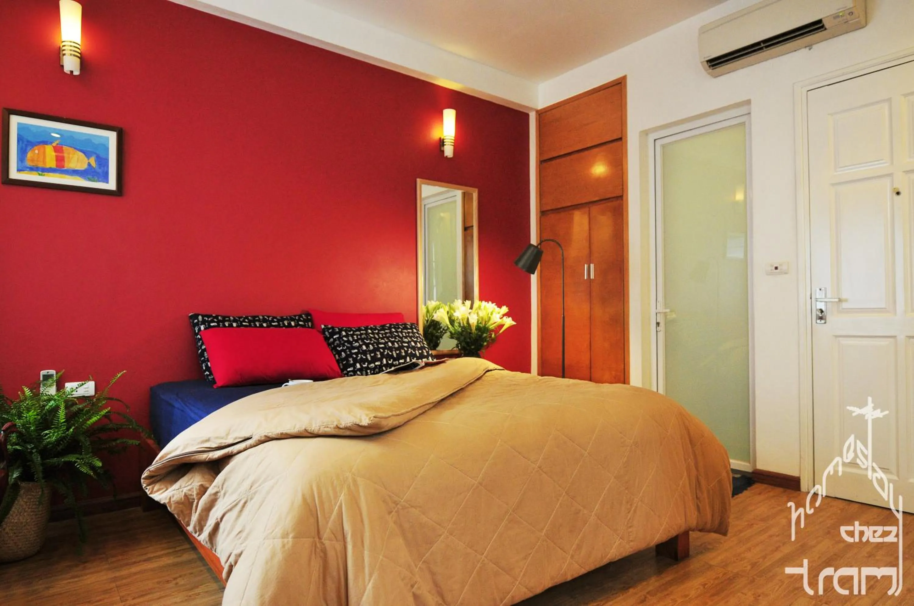 Photo of the whole room, Bed in Chez Tram Homestay