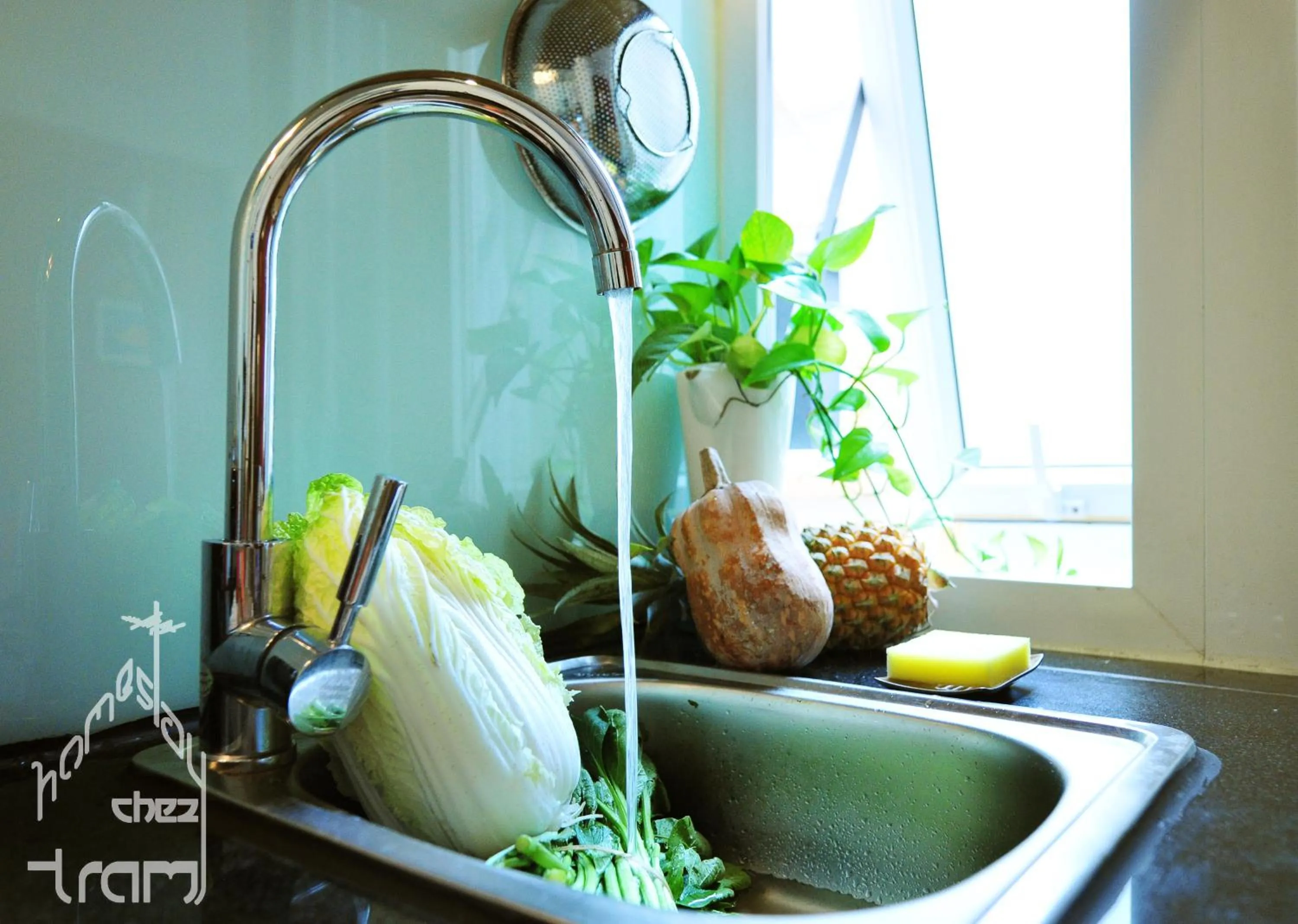 Kitchen or kitchenette in Chez Tram Homestay