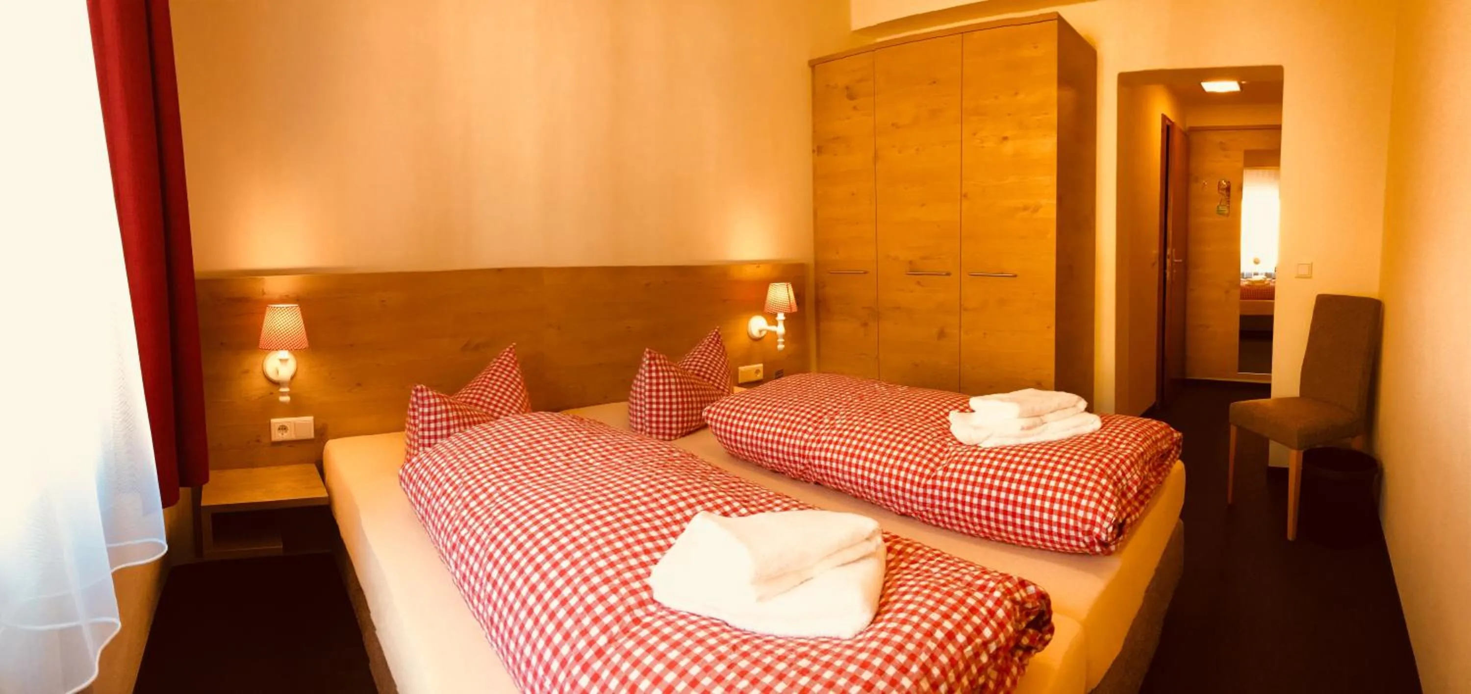 Photo of the whole room, Bed in Braugasthof Trompete