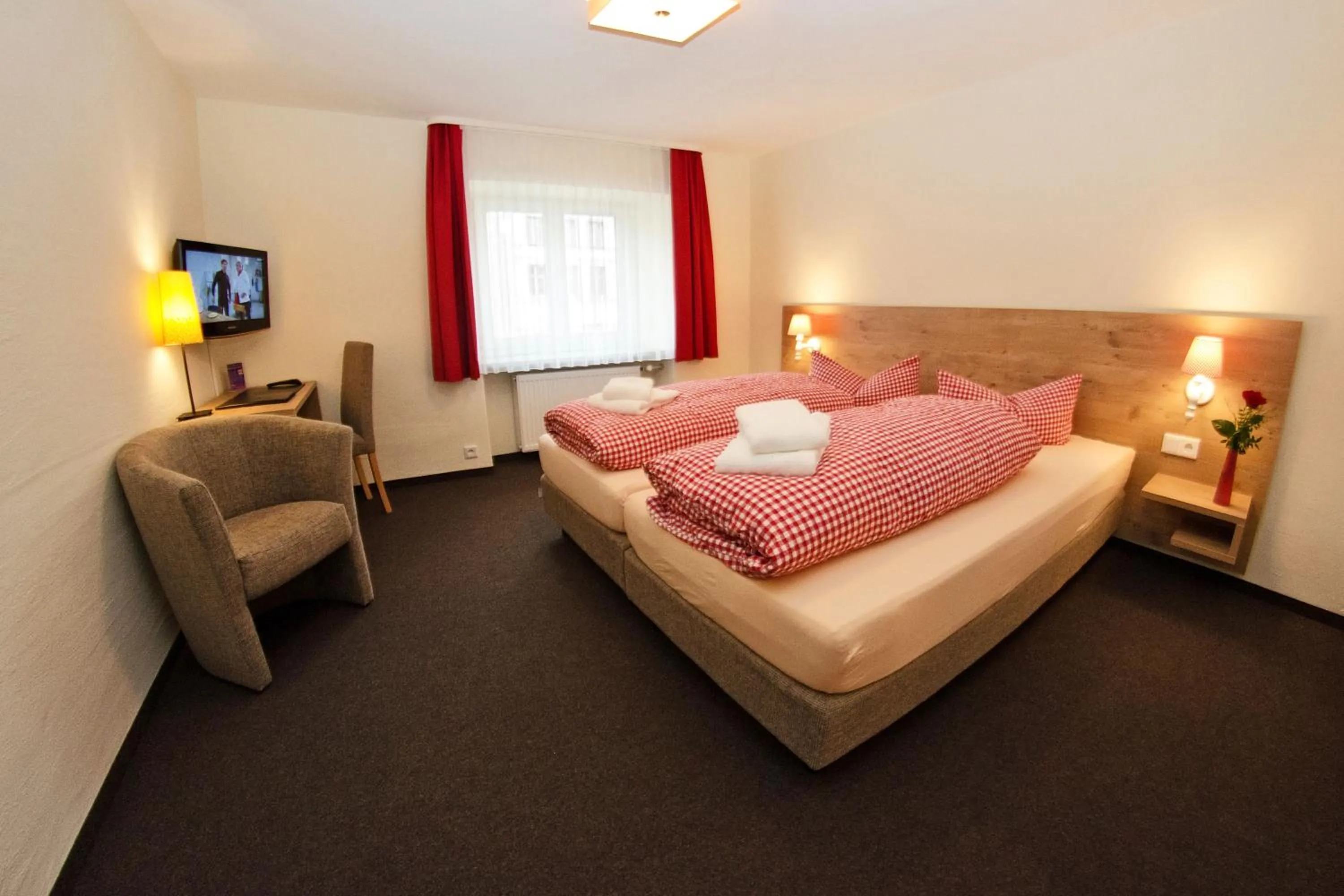 Photo of the whole room, Bed in Braugasthof Trompete