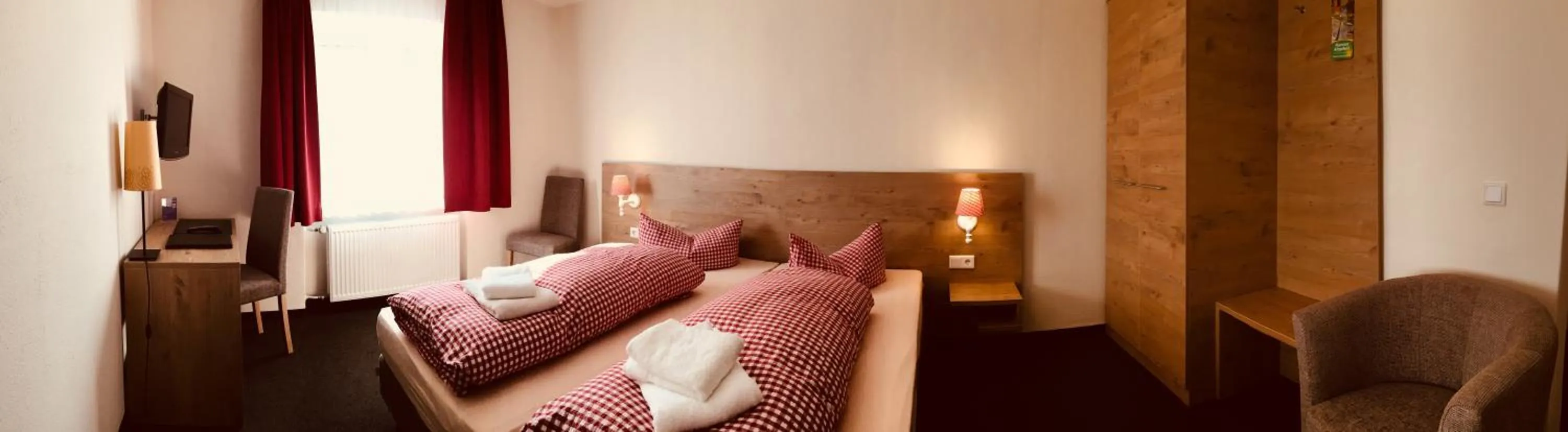 Photo of the whole room, Bed in Braugasthof Trompete