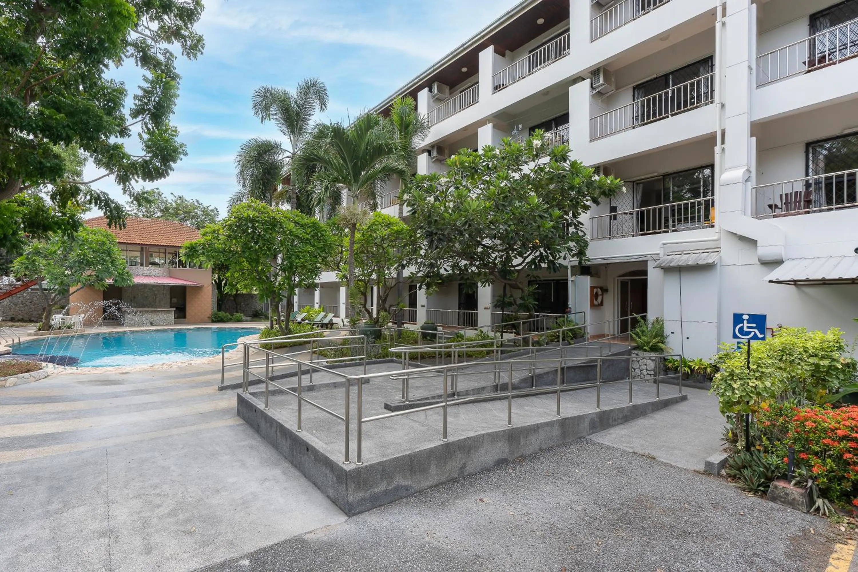 Property building in Bella Villa Pattaya 3rd Road