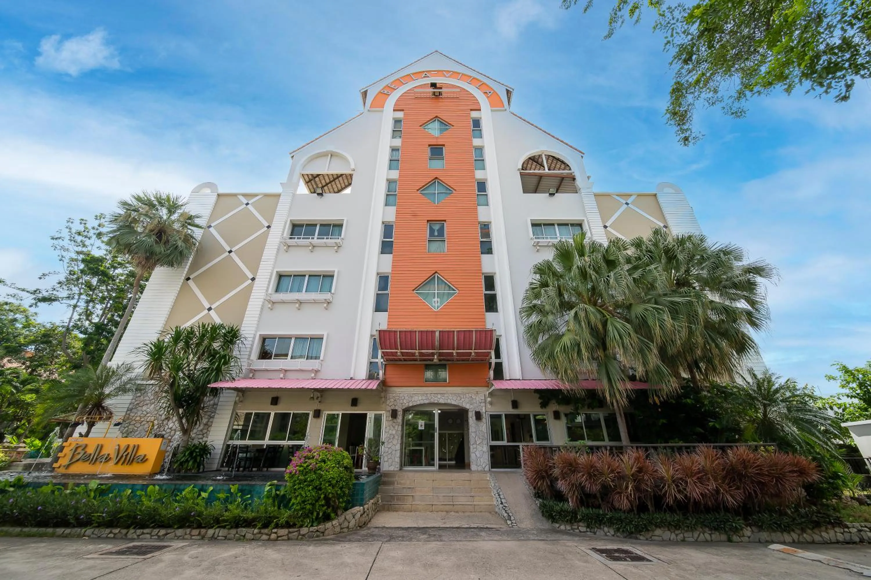 Property building in Bella Villa Pattaya 3rd Road