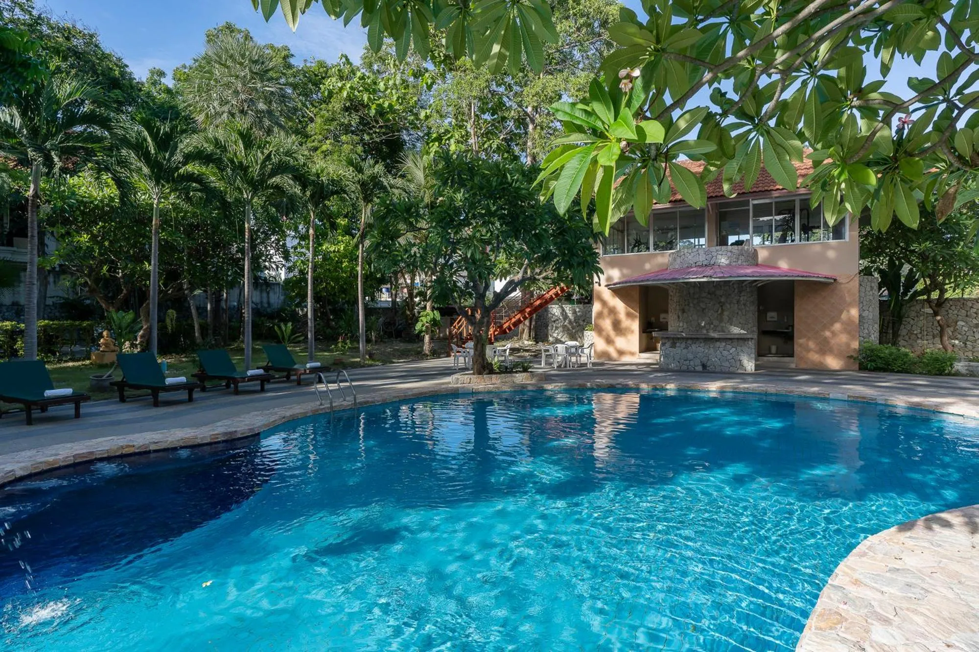 Swimming pool in Bella Villa Pattaya 3rd Road