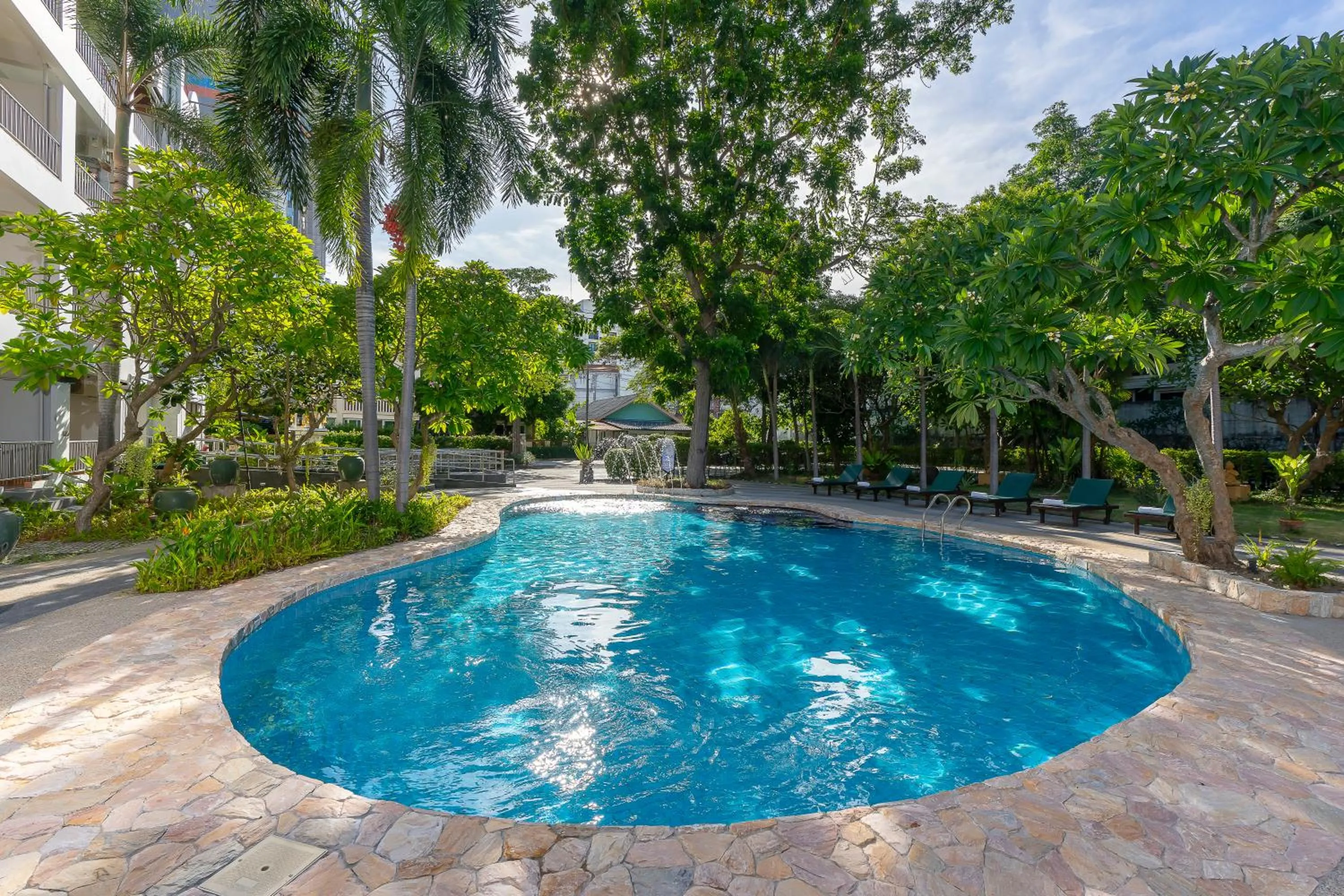 Swimming pool in Bella Villa Pattaya 3rd Road