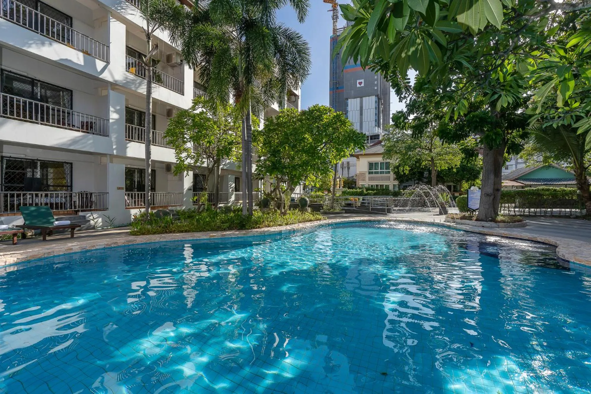 Swimming pool in Bella Villa Pattaya 3rd Road