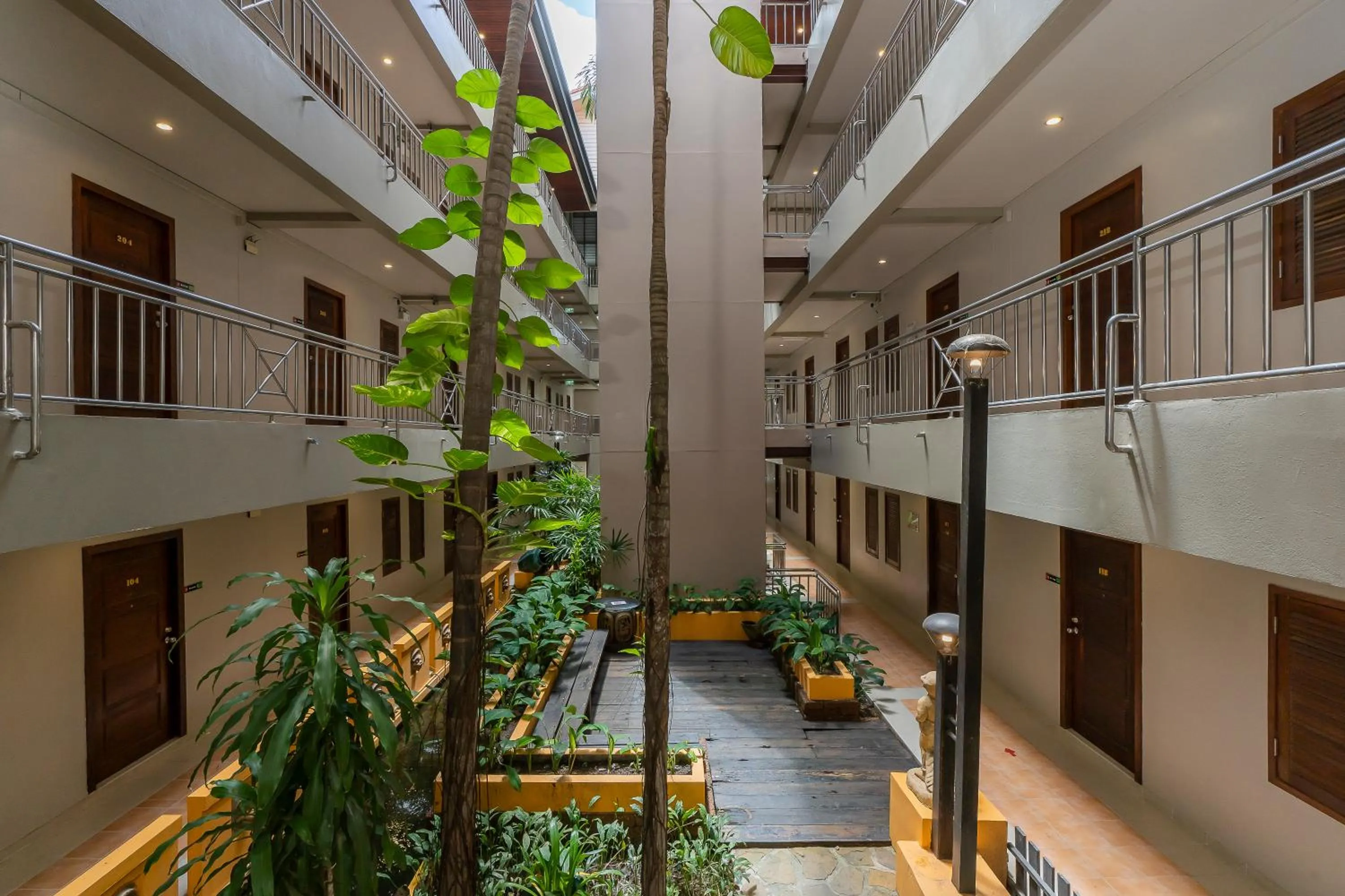 Day in Bella Villa Pattaya 3rd Road