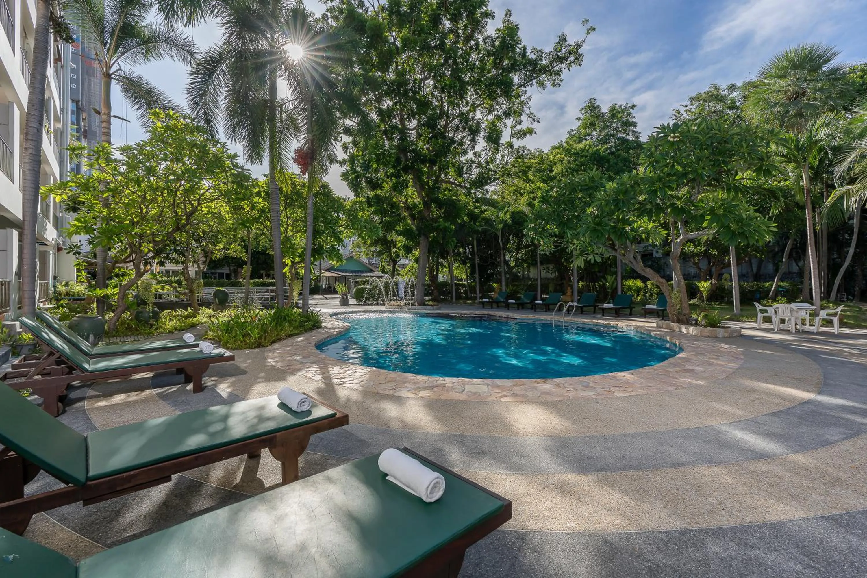 Swimming pool in Bella Villa Pattaya 3rd Road