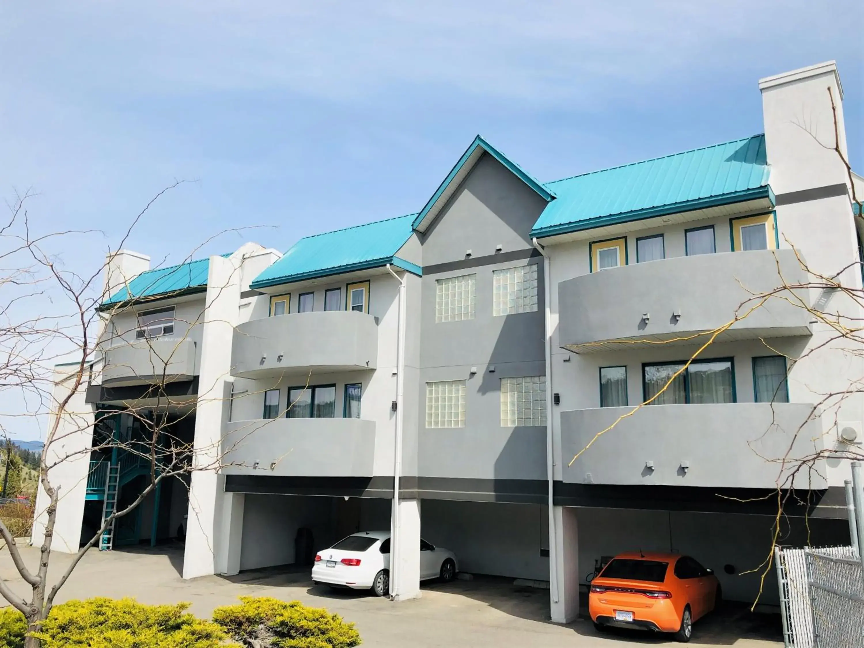 Property building in Days Inn by Wyndham Kamloops BC Property building in Days Inn by Wyndham Kamloops BC